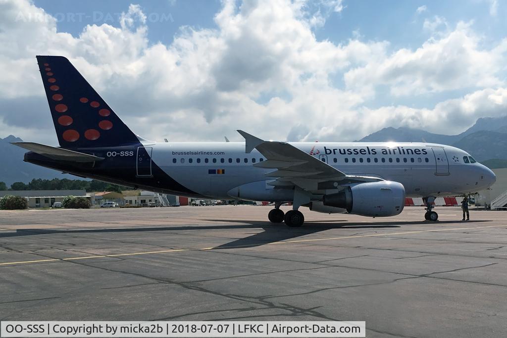 OO-SSS, 2003 Airbus A319-111 C/N 2030, Parked