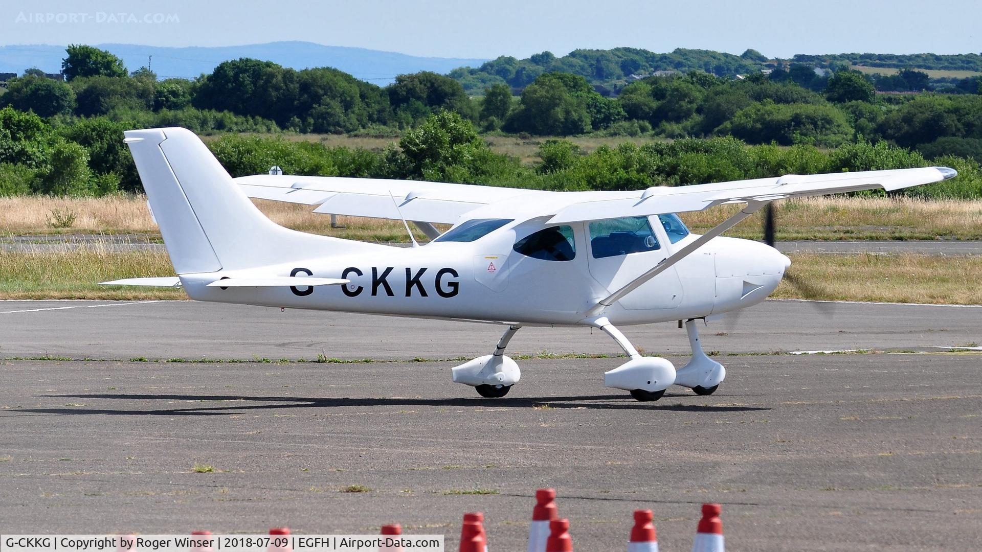 G-CKKG, 2017 TL Ultralight TL-3000 Sirius C/N LAA 386-15474, Visiting Sirius.
