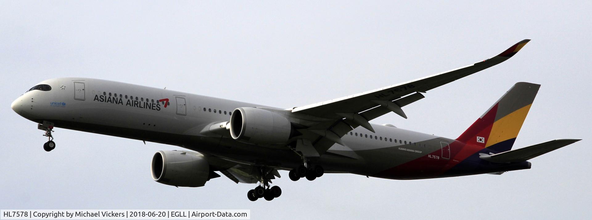 HL7578, 2017 Airbus A350-941 C/N 0144, Nice sheme on the A350