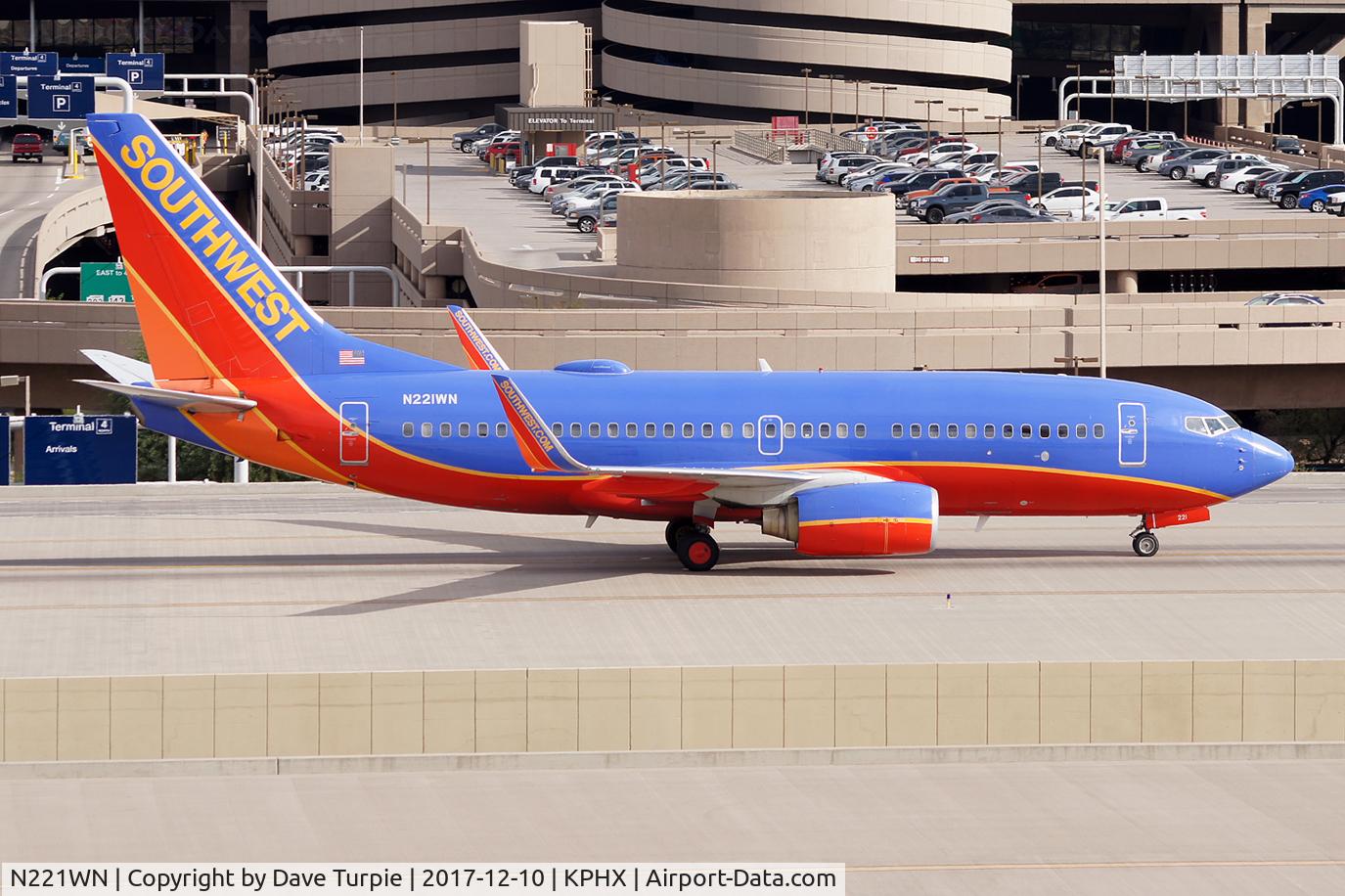 N221WN, 2005 Boeing 737-7H4 C/N 34259, No comment.