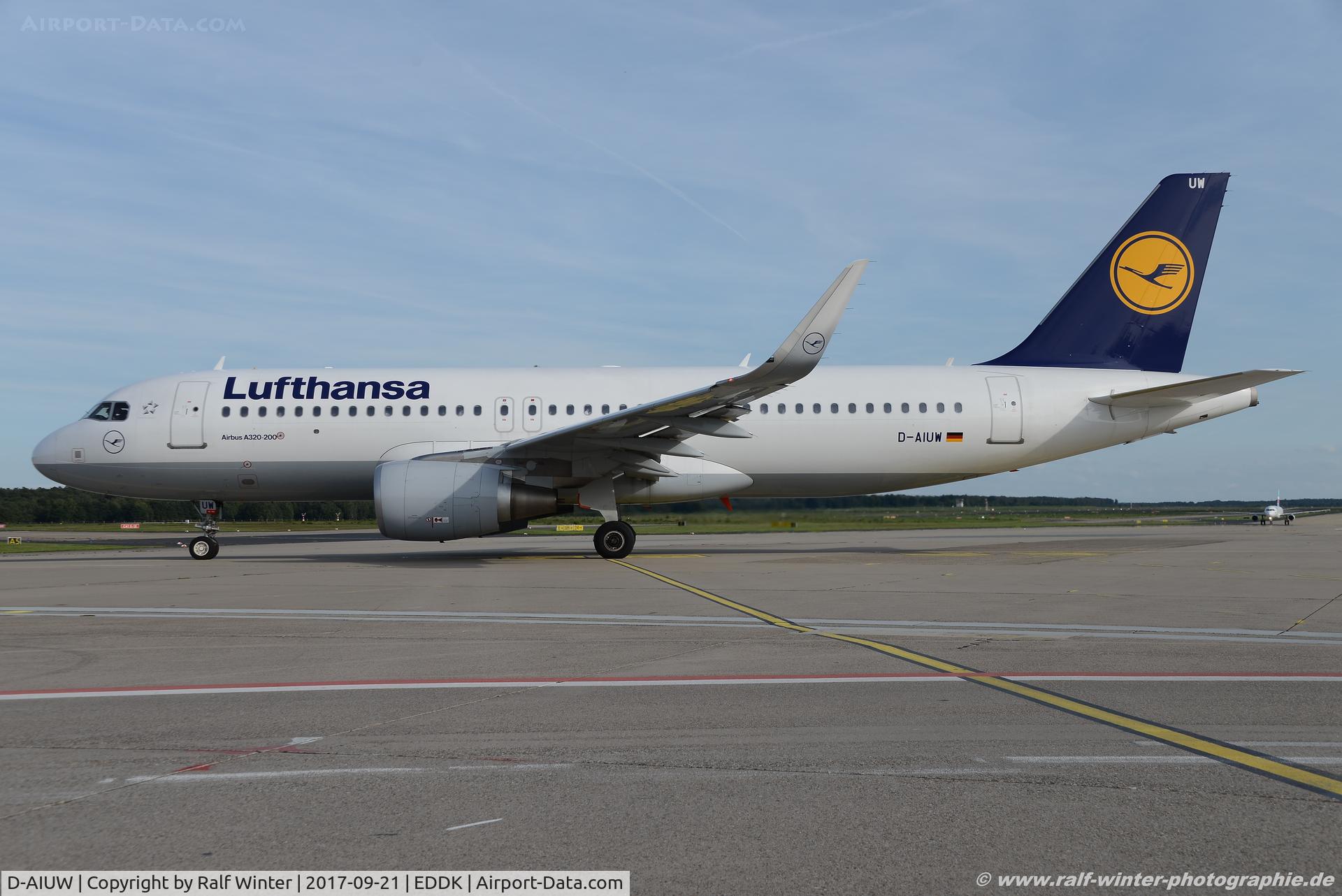 D-AIUW, 2016 Airbus A320-214 C/N 7251, Airbus A320-214(W) - LH DLH Lufthansa - 7251 - D-AIUW - 21.09.2017 - CGN