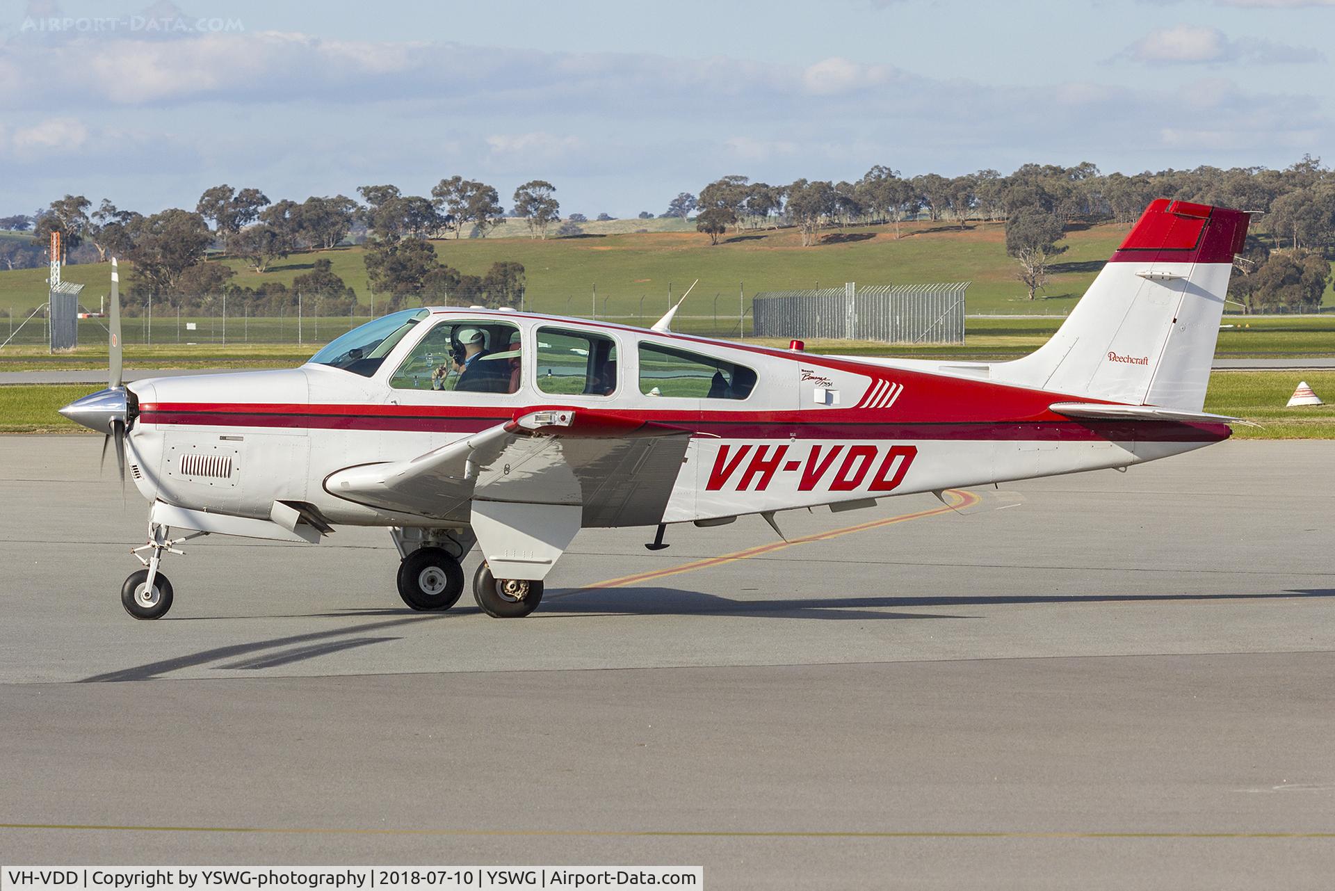 VH-VDD, 1992 Beech F33A Bonanza C/N CE-1672, Beech F33A Bonanza (VH-VDD) at Wagga Wagga Airport