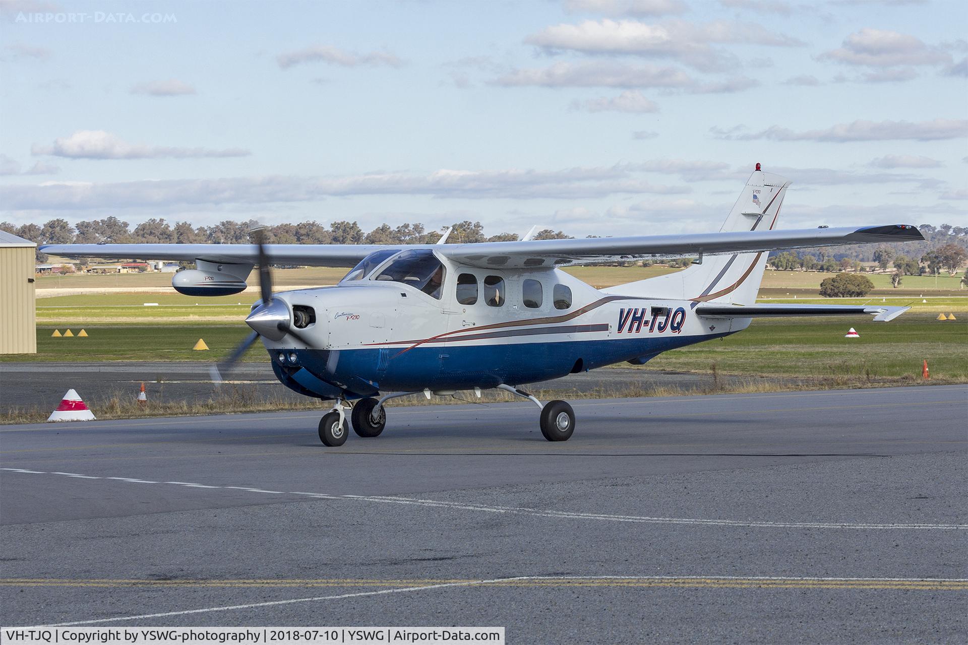 VH-TJQ, 1985 Cessna P210R Pressurised Centurion C/N P21000866, Horsham Aviation Services (VH-TJQ) Cessna P210R Centurion at Wagga Wagga Airport