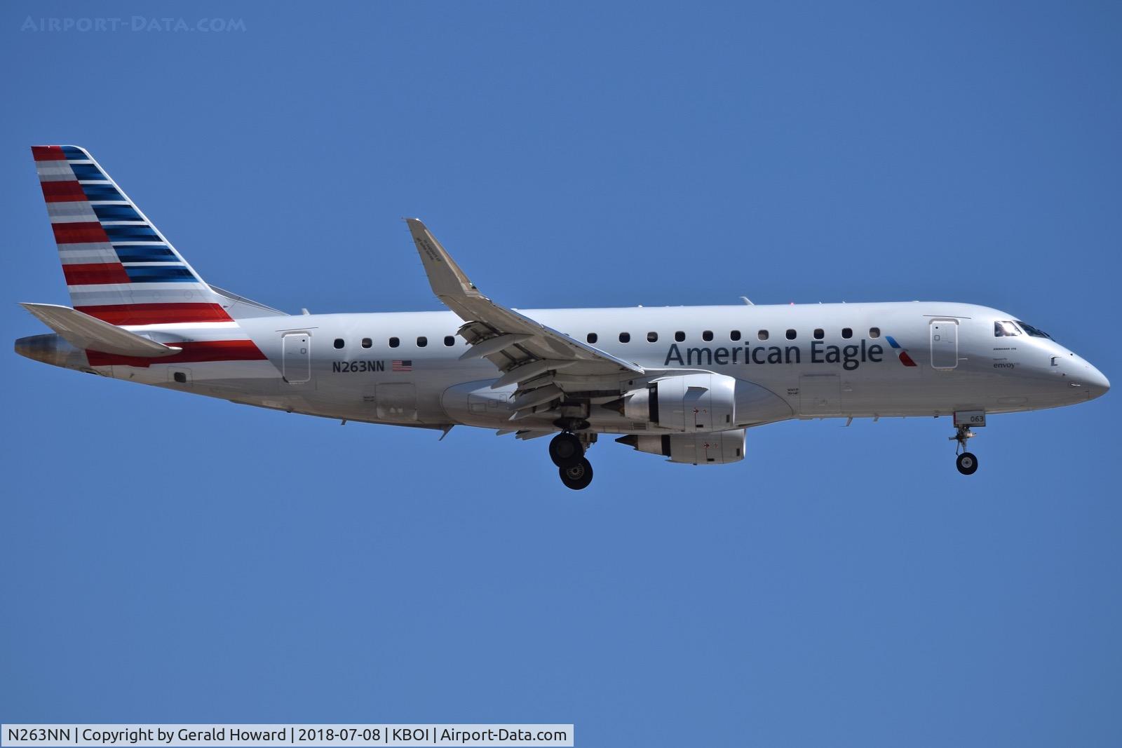 N263NN, 2017 Embraer 175LR (ERJ-170-200LR) C/N 17000703, Landing RWY 10L.