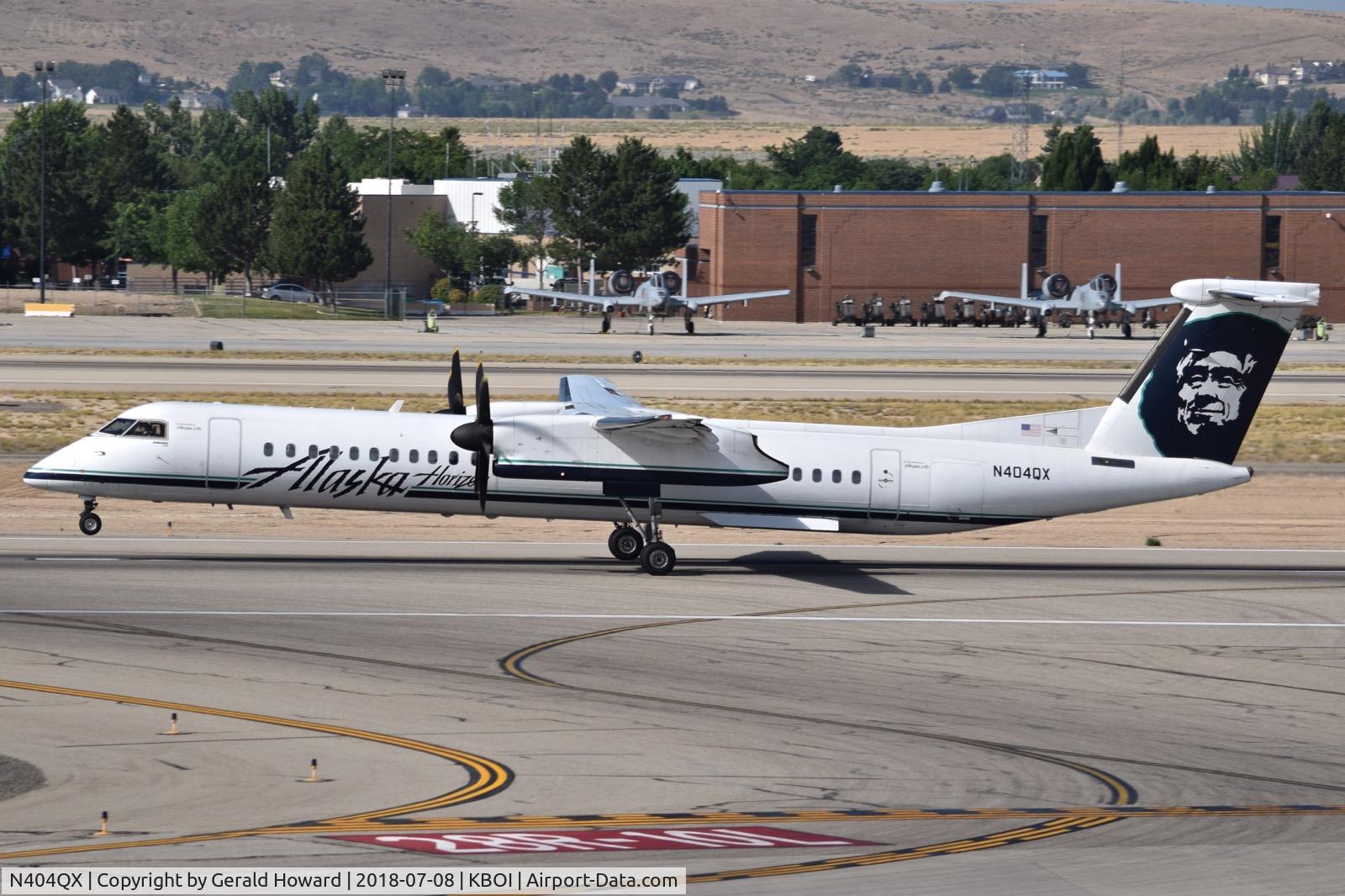 N404QX, 2001 Bombardier DHC-8-402 Dash 8 C/N 4046, Take off run on RWY 10L.