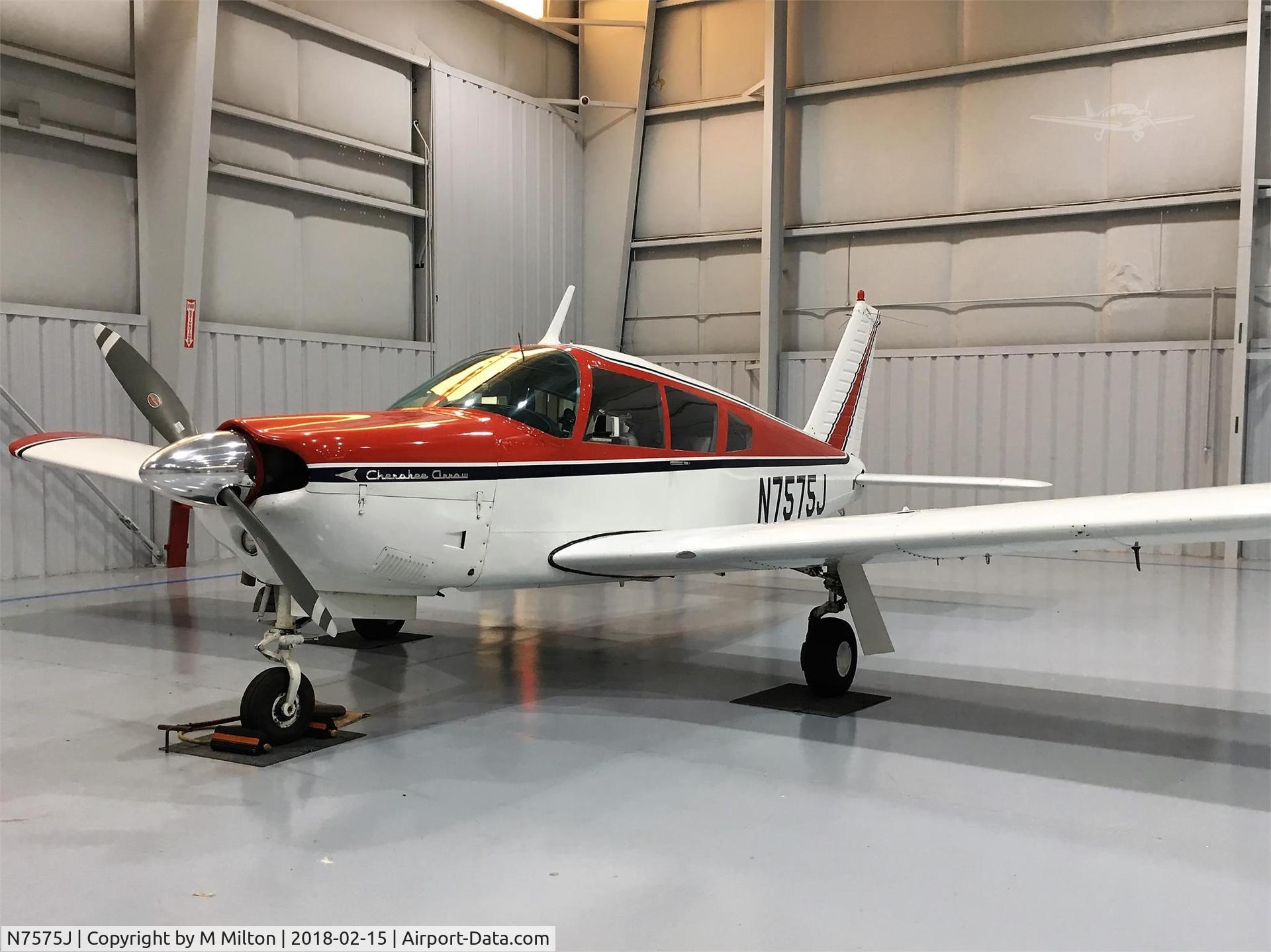 N7575J, 1968 Piper PA-28R-180 Cherokee Arrow C/N 28R-30964, Newport News