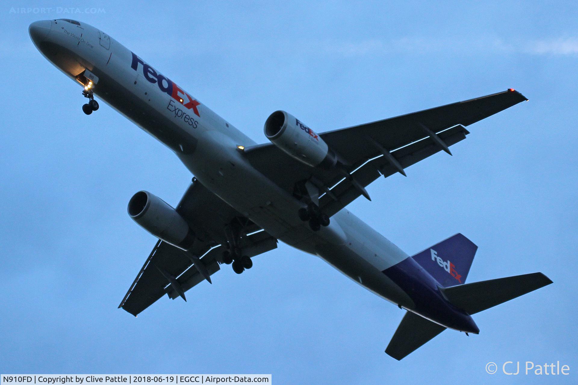 N910FD, 1991 Boeing 757-236 C/N 25054, Finals to EGCC