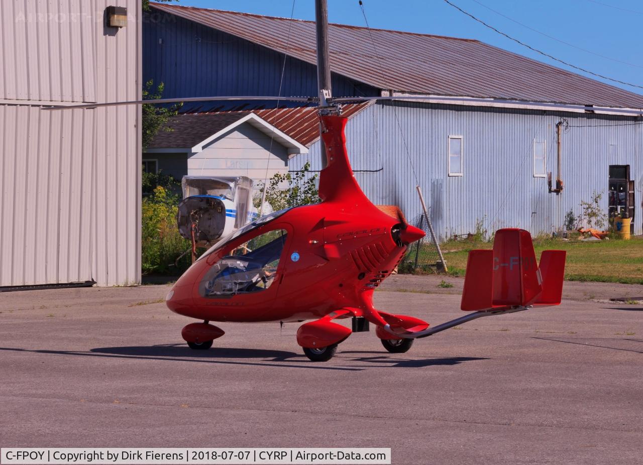 C-FPOY, 2015 AutoGyro Cavalon C/N V 00228, In front of hangar, before engine shut down.