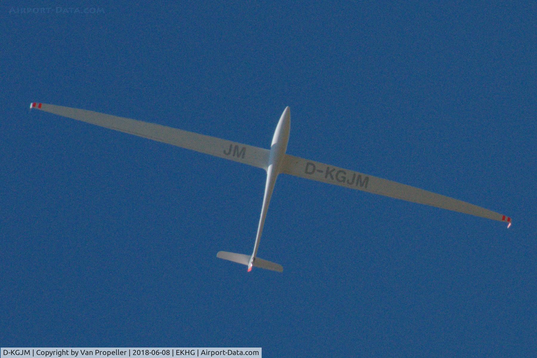 D-KGJM, 2010 Schleicher ASH-31Mi C/N 31012, Schleicher ASH 31 Mi self-launching glider over Herning airfield, Denmark