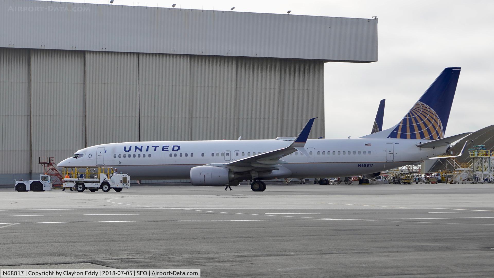 N68817, 2014 Boeing 737-924/ER C/N 42747, SFO 2018.