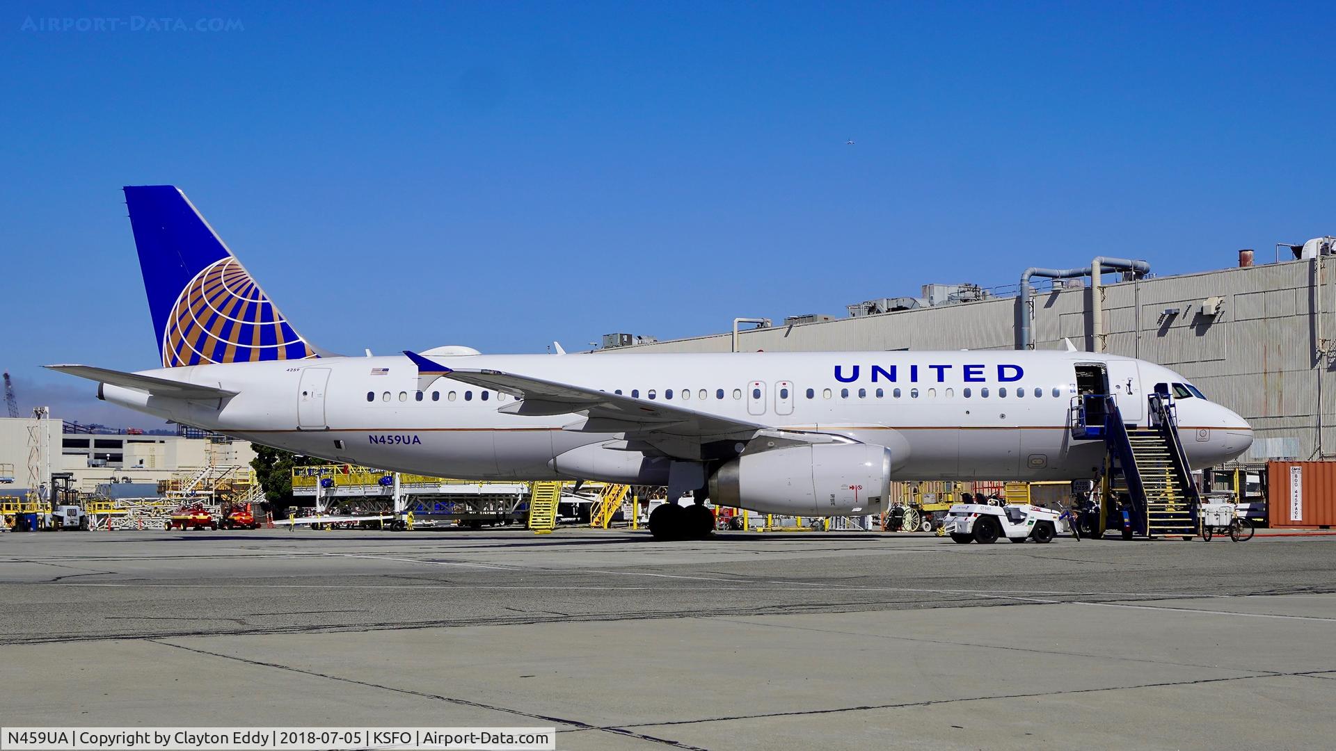 N459UA, 2000 Airbus A320-232 C/N 1192, SFO 2018.
