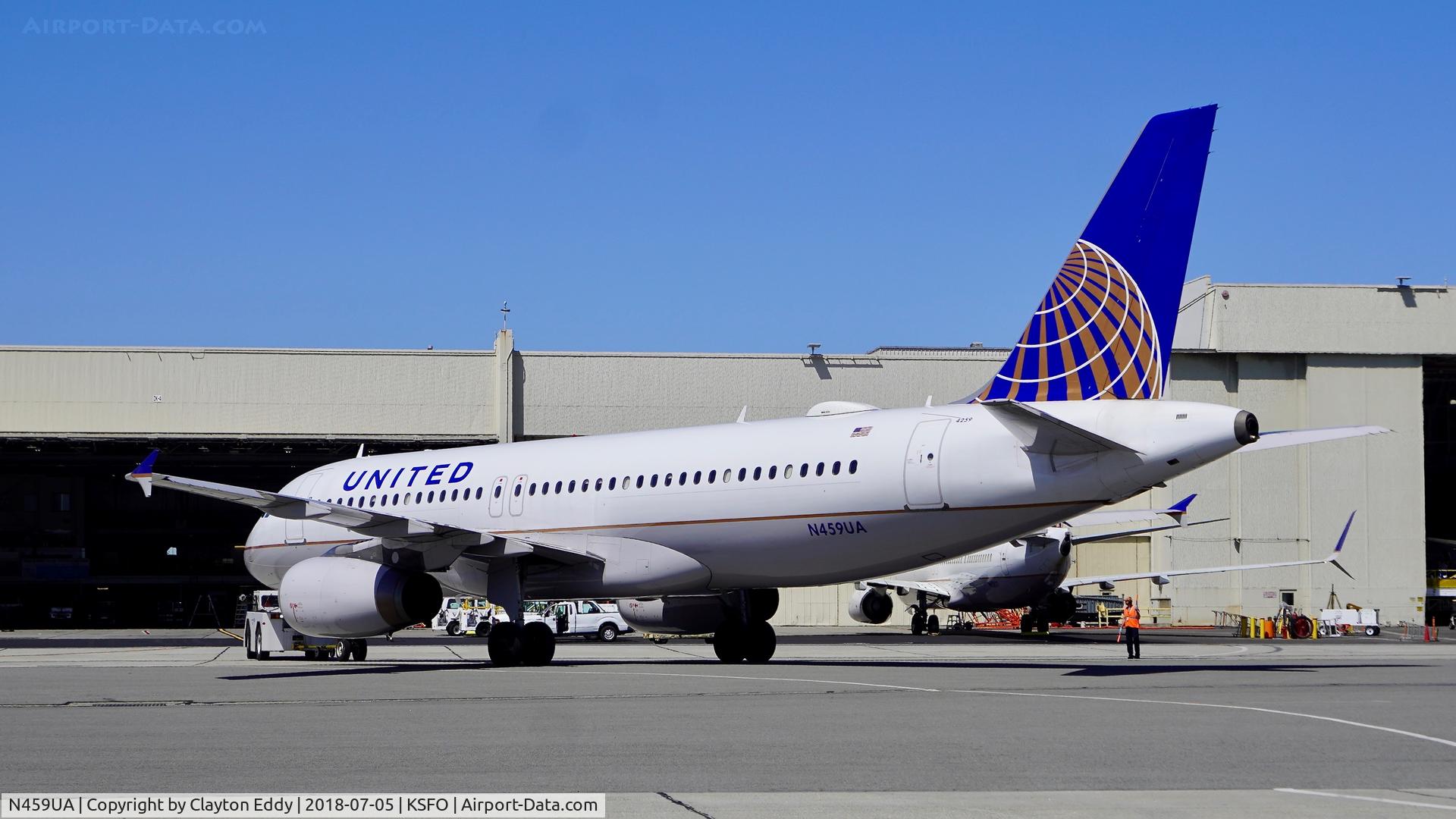 N459UA, 2000 Airbus A320-232 C/N 1192, SFO 2018.