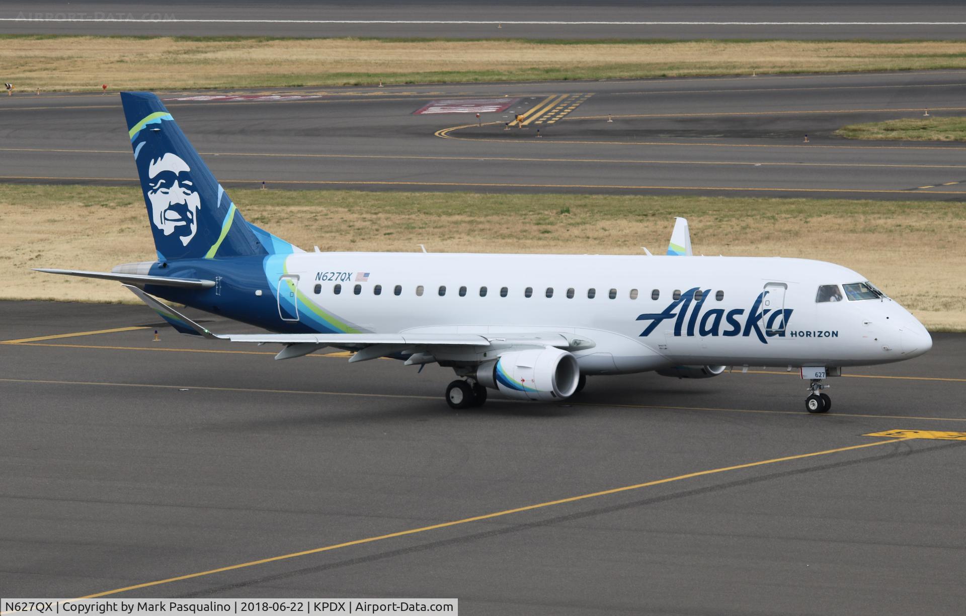 N627QX, 2017 Embraer 175LR (ERJ-170-200LR) C/N 17000679, ERJ 170-200 LR