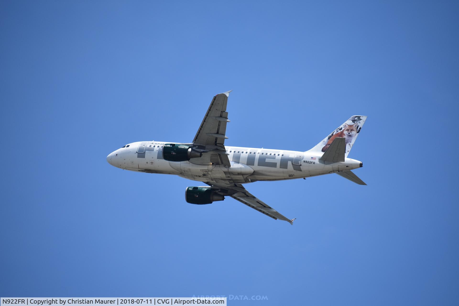 N922FR, 2003 Airbus A319-111 C/N 2012, Airbus A319 taking off to the north
