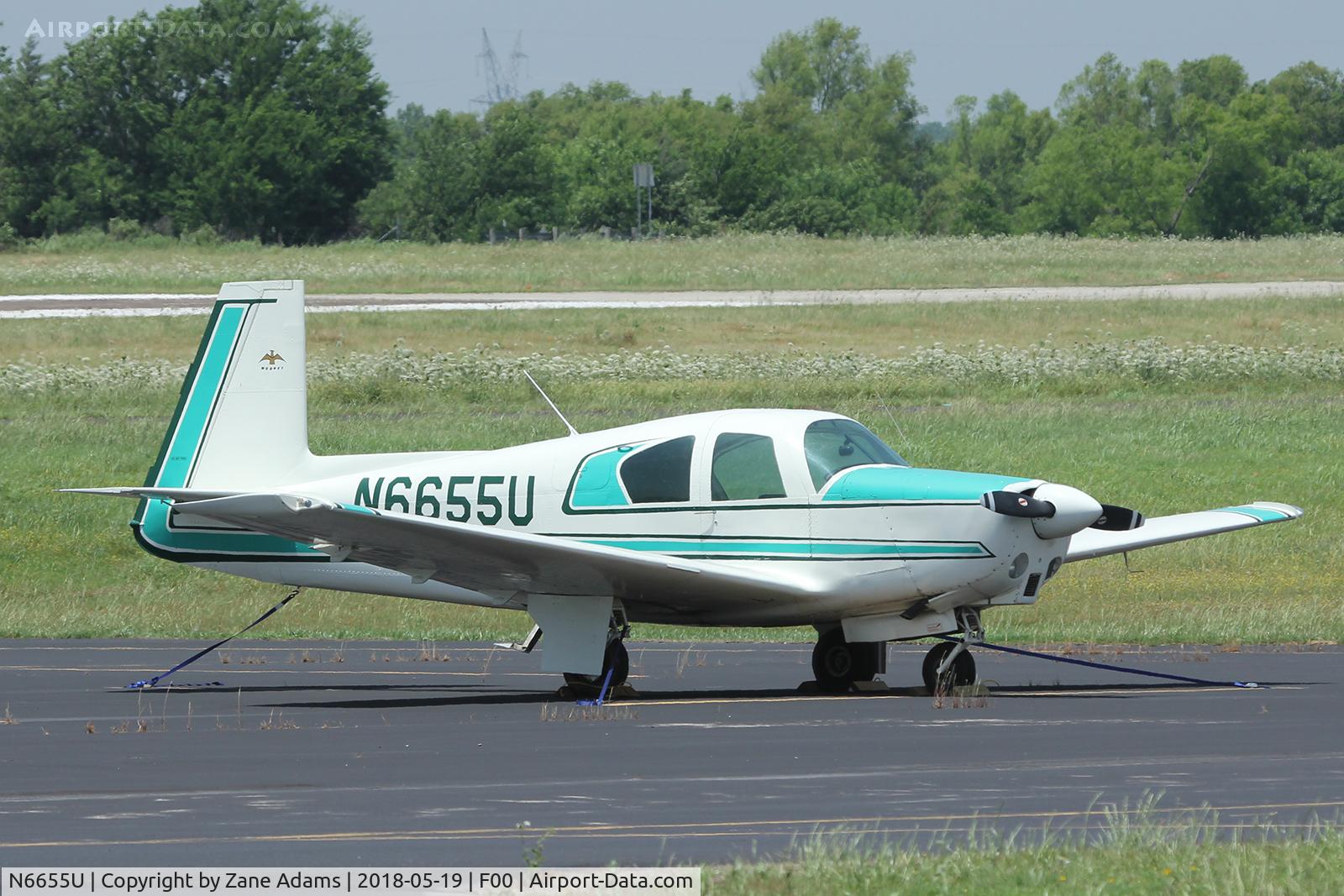 N6655U, 1963 Mooney M20D Master C/N 150, On the ramp at Bonham, TX