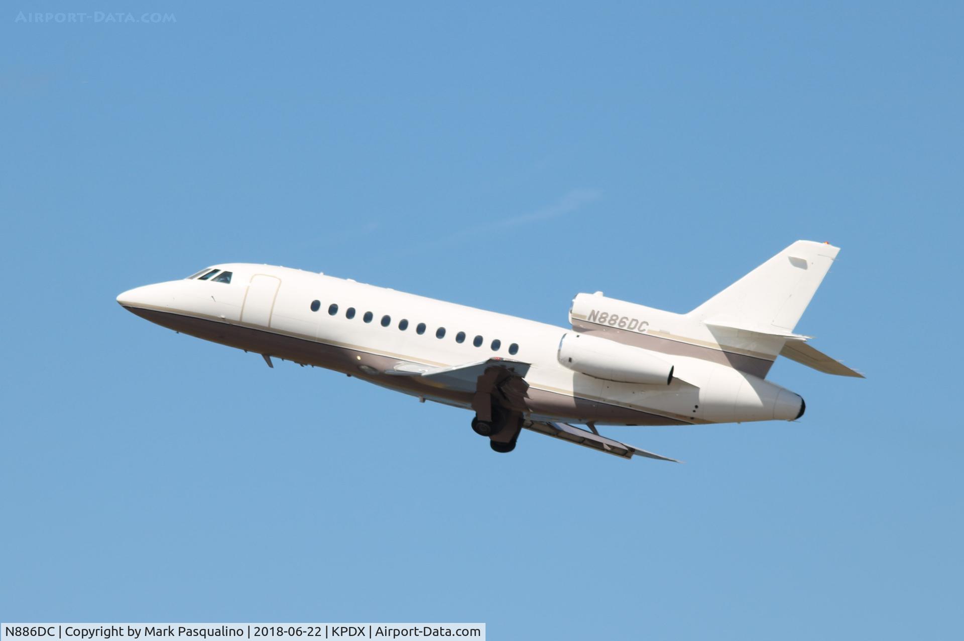 N886DC, 1998 Dassault Falcon 900B C/N 177, Falcon 900B