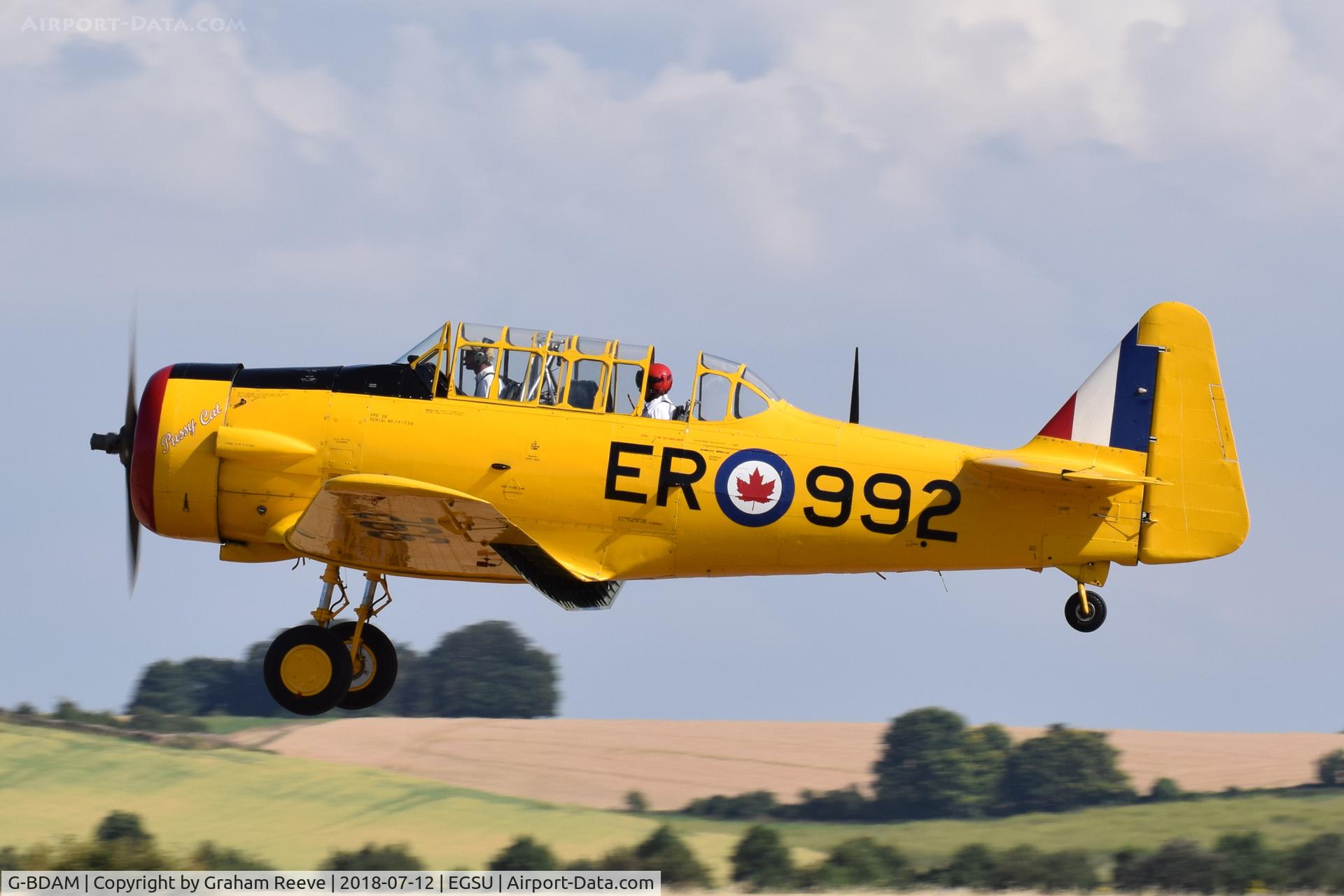 G-BDAM, 1943 Noorduyn AT-16 Harvard IIB C/N 14-726, Landing at Duxford.
