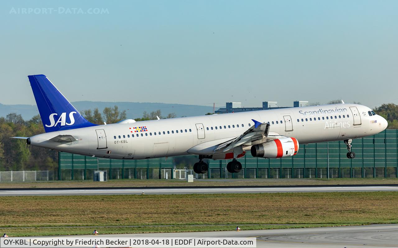 OY-KBL, 2001 Airbus A321-232 C/N 1619, on final RW07L