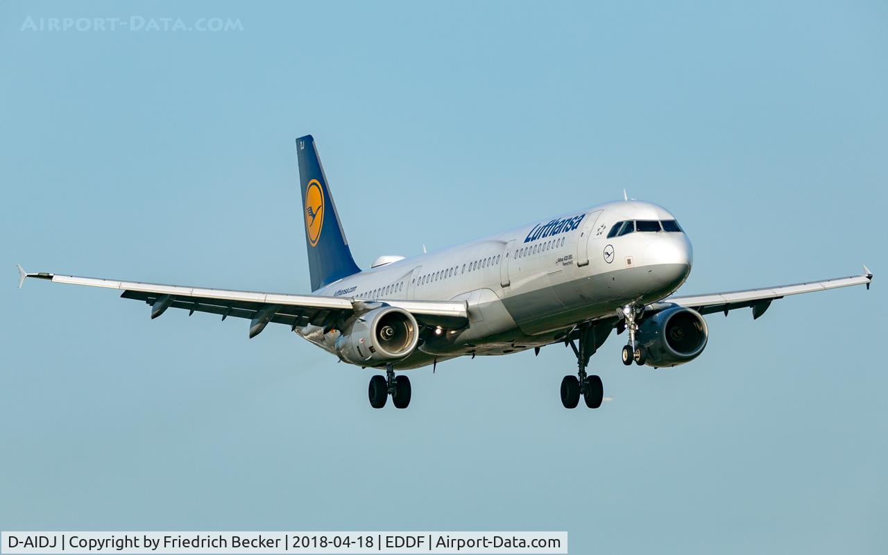D-AIDJ, 2011 Airbus A321-231 C/N 4792, on final RW07L