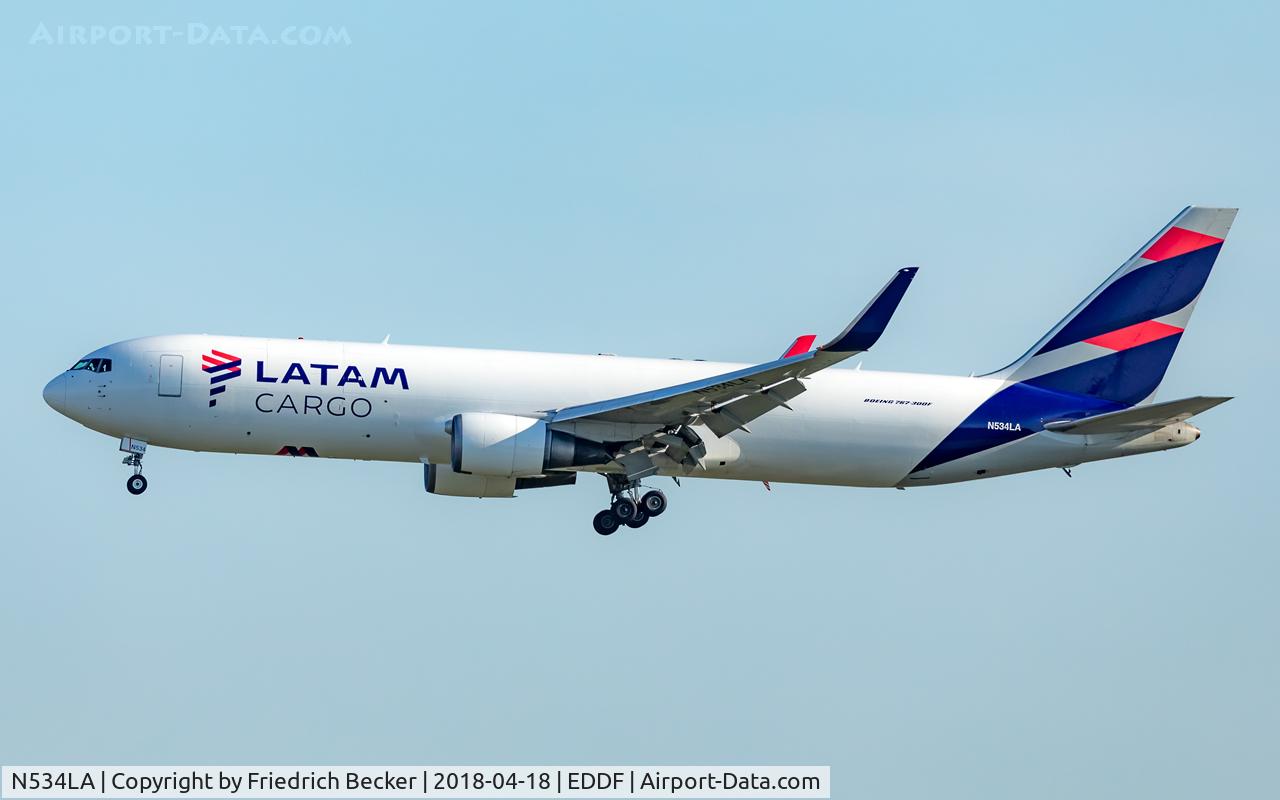 N534LA, 2001 Boeing 767-316F(ER) C/N 32572, on final RW07R