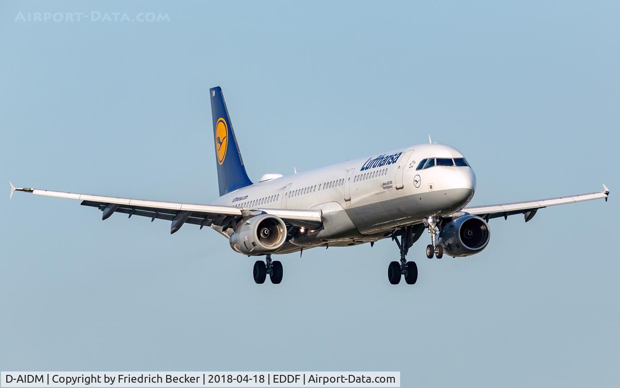 D-AIDM, 2011 Airbus A321-231 C/N 4916, on final RW07L