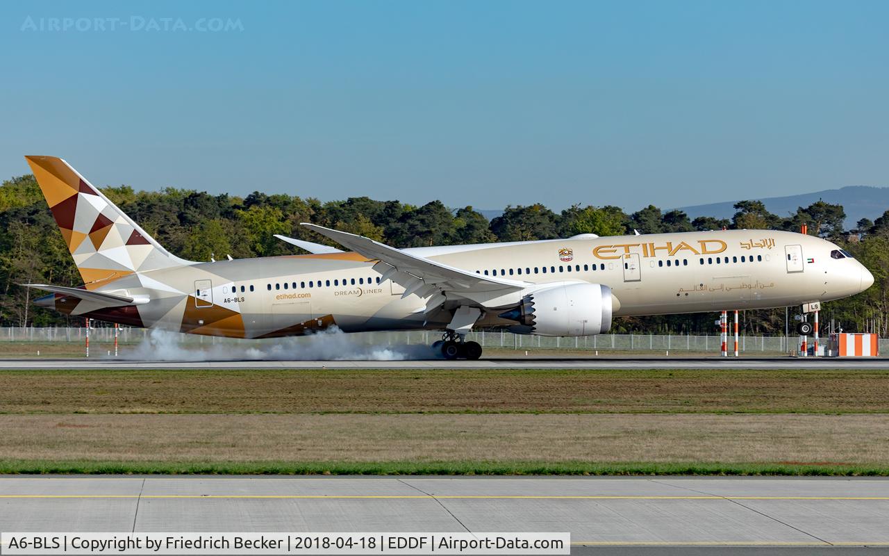 A6-BLS, 2017 Boeing 787-9 Dreamliner Dreamliner C/N 39664, touchdown on RW07L