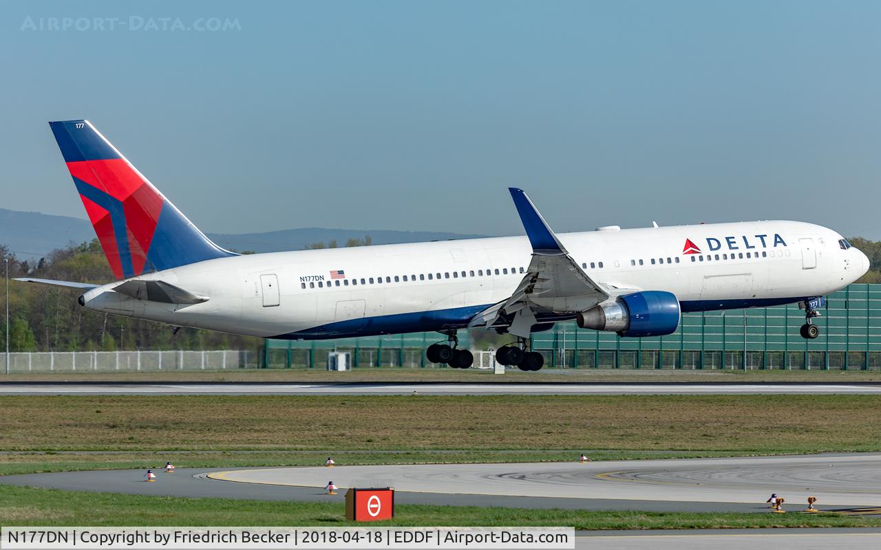 N177DN, 1991 Boeing 767-332 C/N 25122, on final RW07L