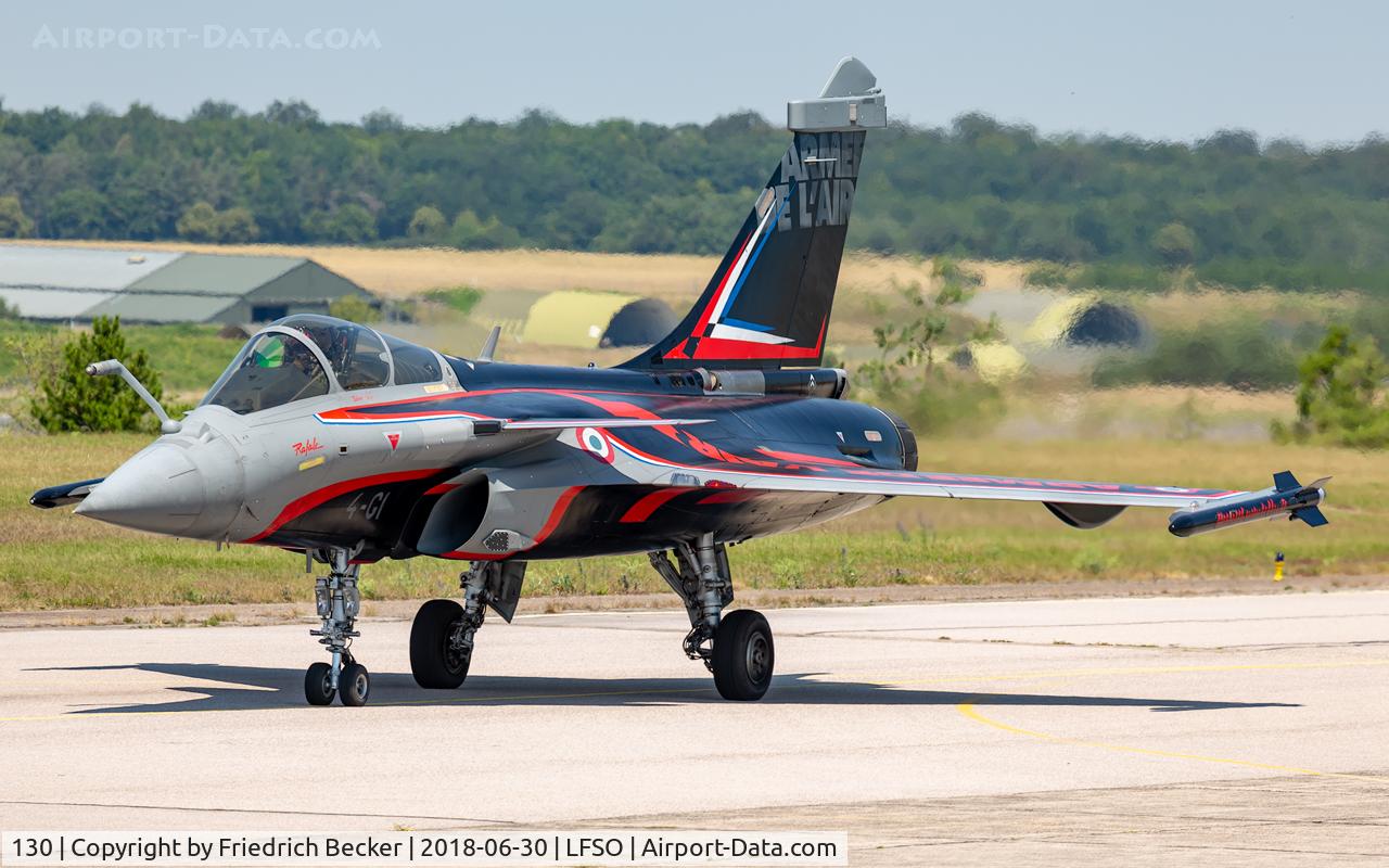 130, Dassault Rafale C C/N 130, taxying to the active during the Meeting Aerienne BA133 Nancy Ochey
