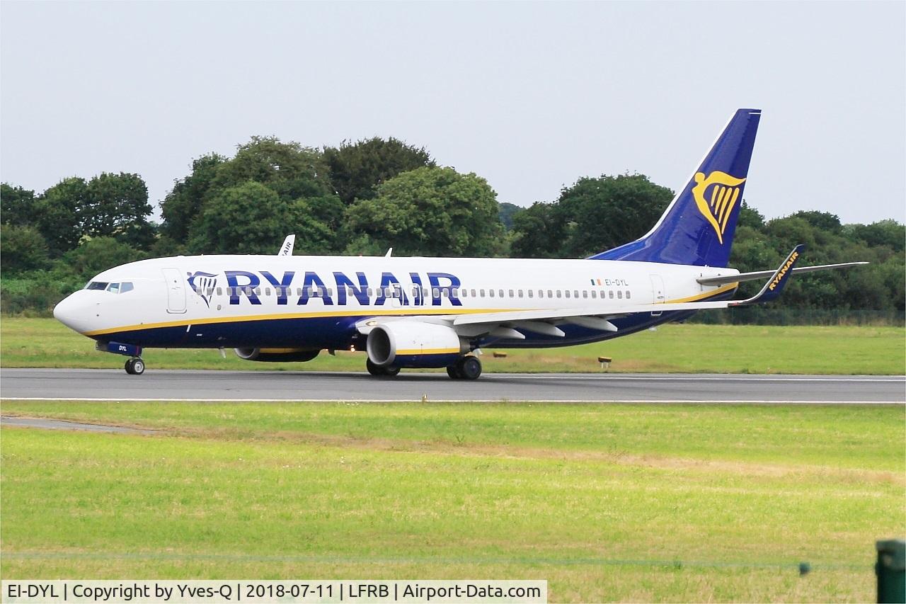 EI-DYL, 2008 Boeing 737-8AS C/N 36574, Boeing 737-8AS, Taxiing rwy 07R, Brest-Bretagne airport (LFRB-BES)
