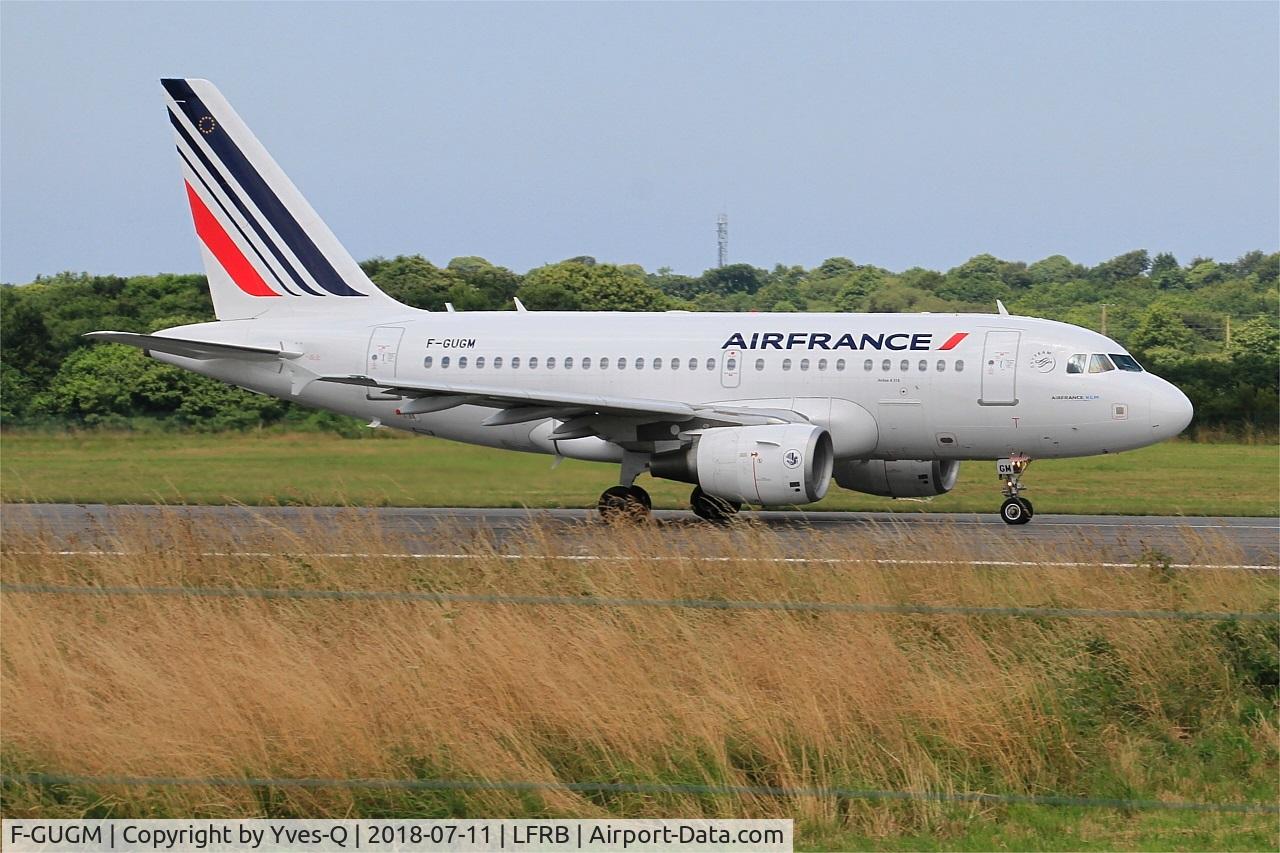 F-GUGM, 2006 Airbus A318-111 C/N 2750, Airbus A318-111, Take off run rwy 07R, Brest-Bretagne airport (LFRB-BES)