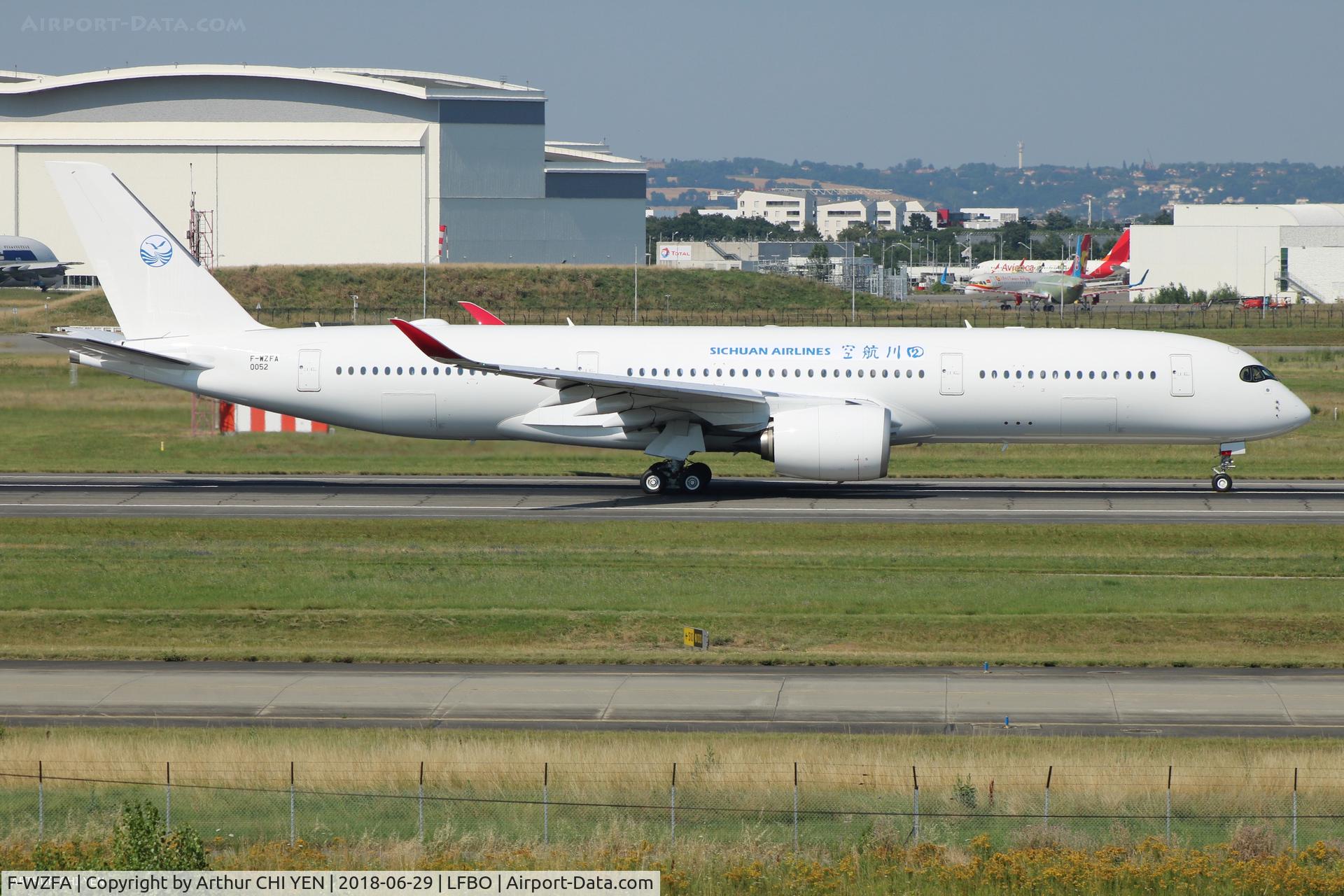F-WZFA, 2016 Airbus A350-941 C/N 0052, A350 Sichuan Airlines during RTO.