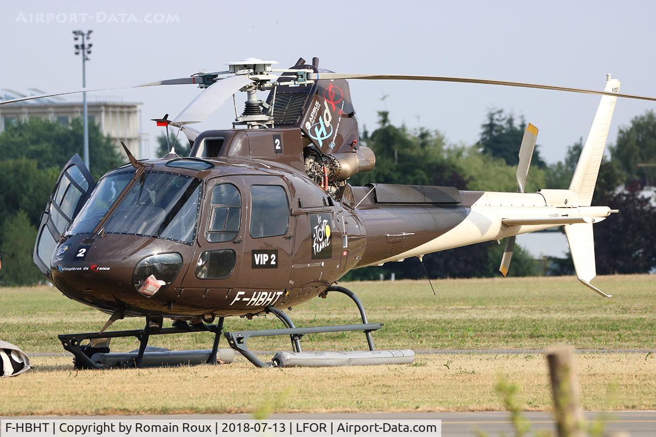 F-HBHT, 2016 Airbus Helicopters AS-350B-3 Ecureuil C/N 8180, Parked
