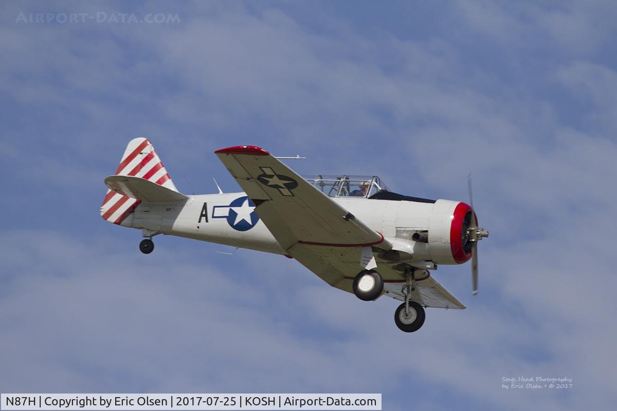 N87H, 1941 North American AT-6D Texan C/N 41-34571, AT-6D landing at Oshkosh