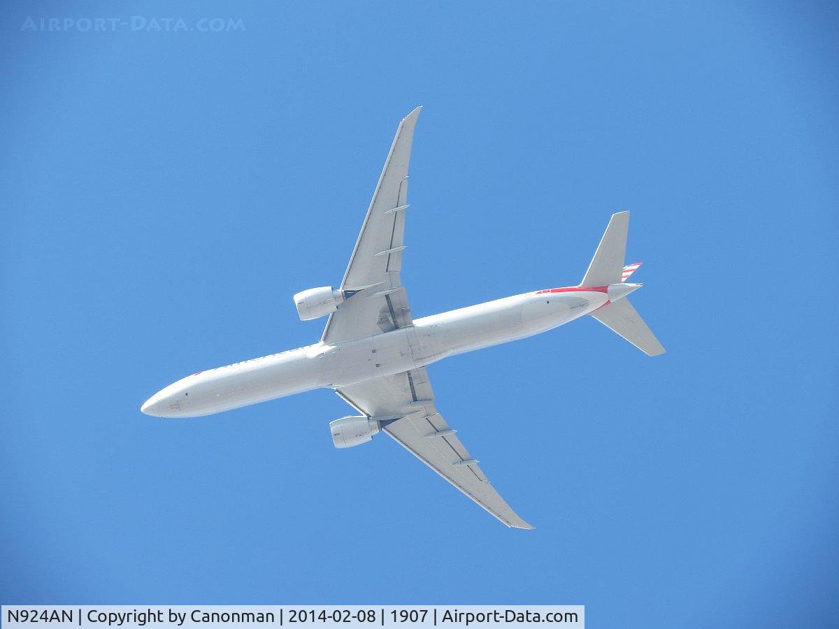 N924AN, 1999 Boeing 737-823 C/N 29525, Landing