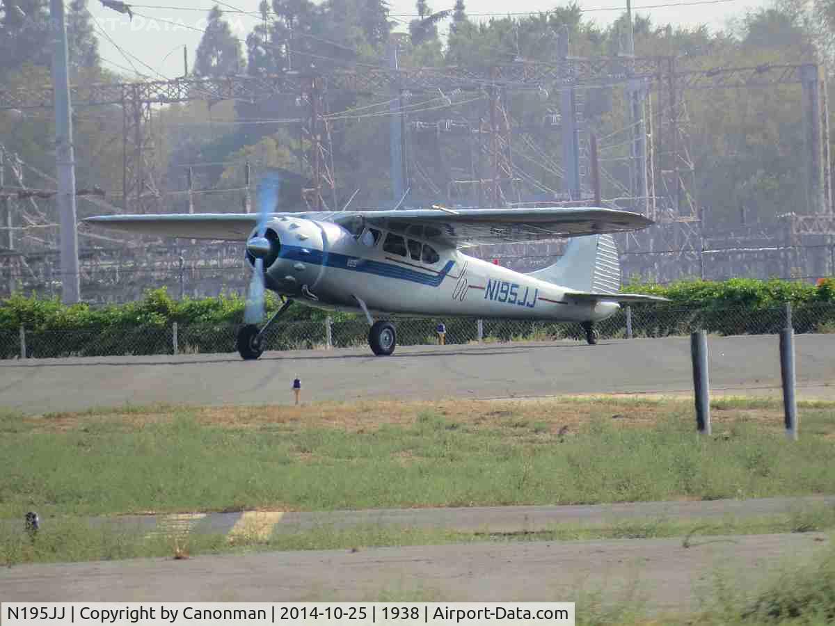 N195JJ, 1951 Cessna 195 C/N 7629, Readying for take off