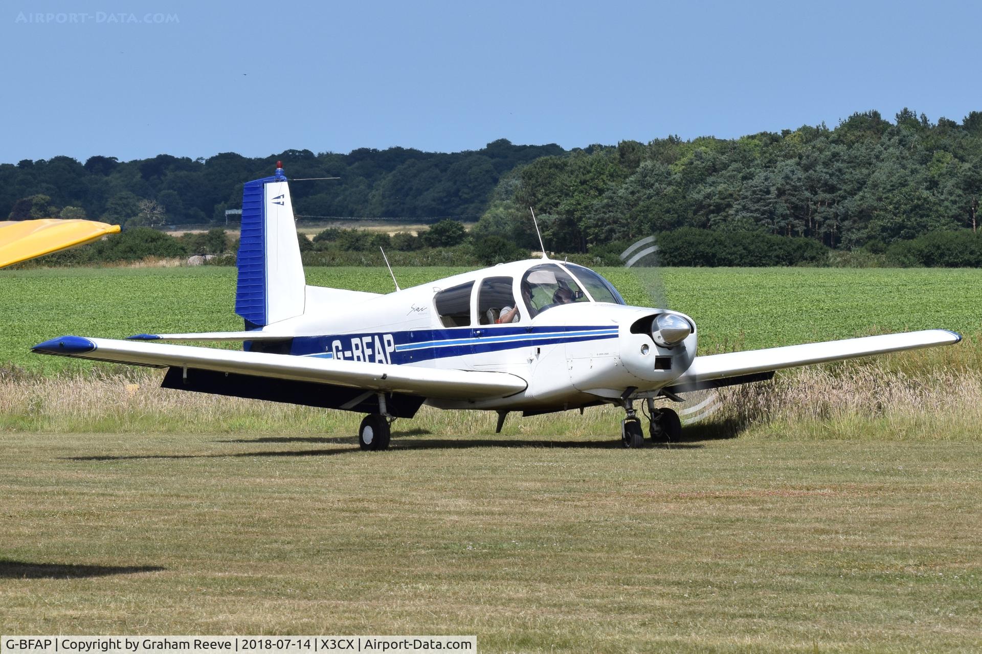G-BFAP, 1969 SIAI-Marchetti S-205-20R C/N 4-213, Just landed at Northrepps.