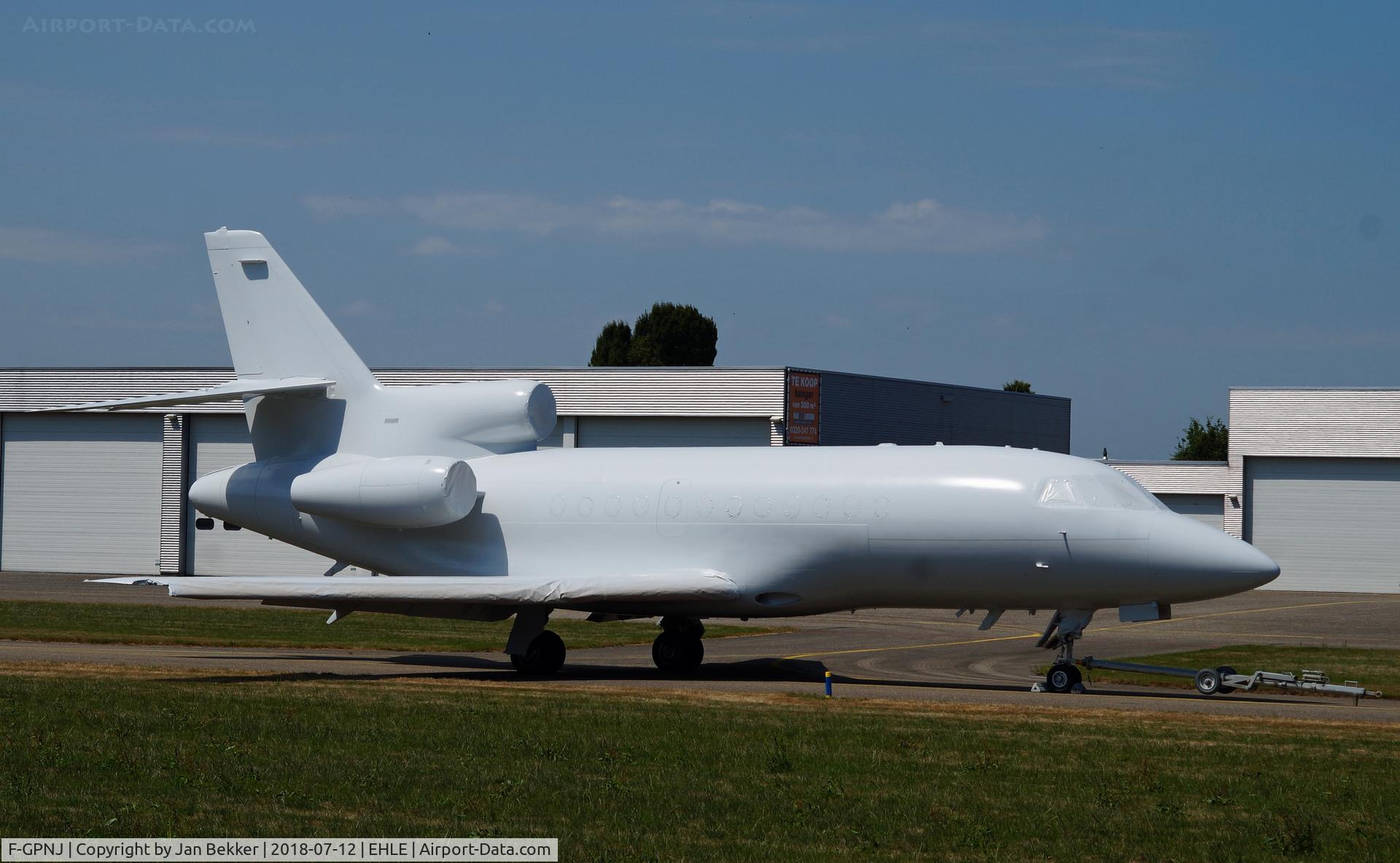 F-GPNJ, 1999 Dassault Falcon 900EX C/N 50, Lelystad Airport. Coconized. Waiting for a buyer? or for a new livery?