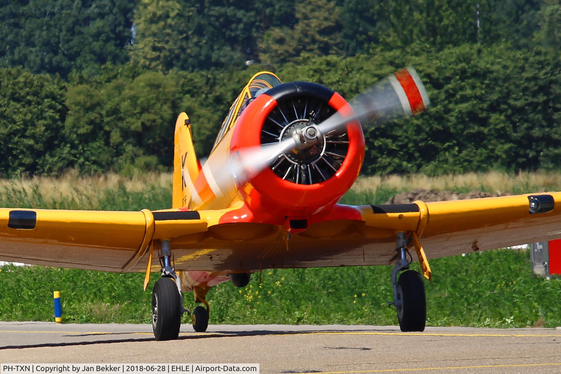 PH-TXN, 1941 North American AT-6A Texan C/N 78-6821, Lelystad Airport