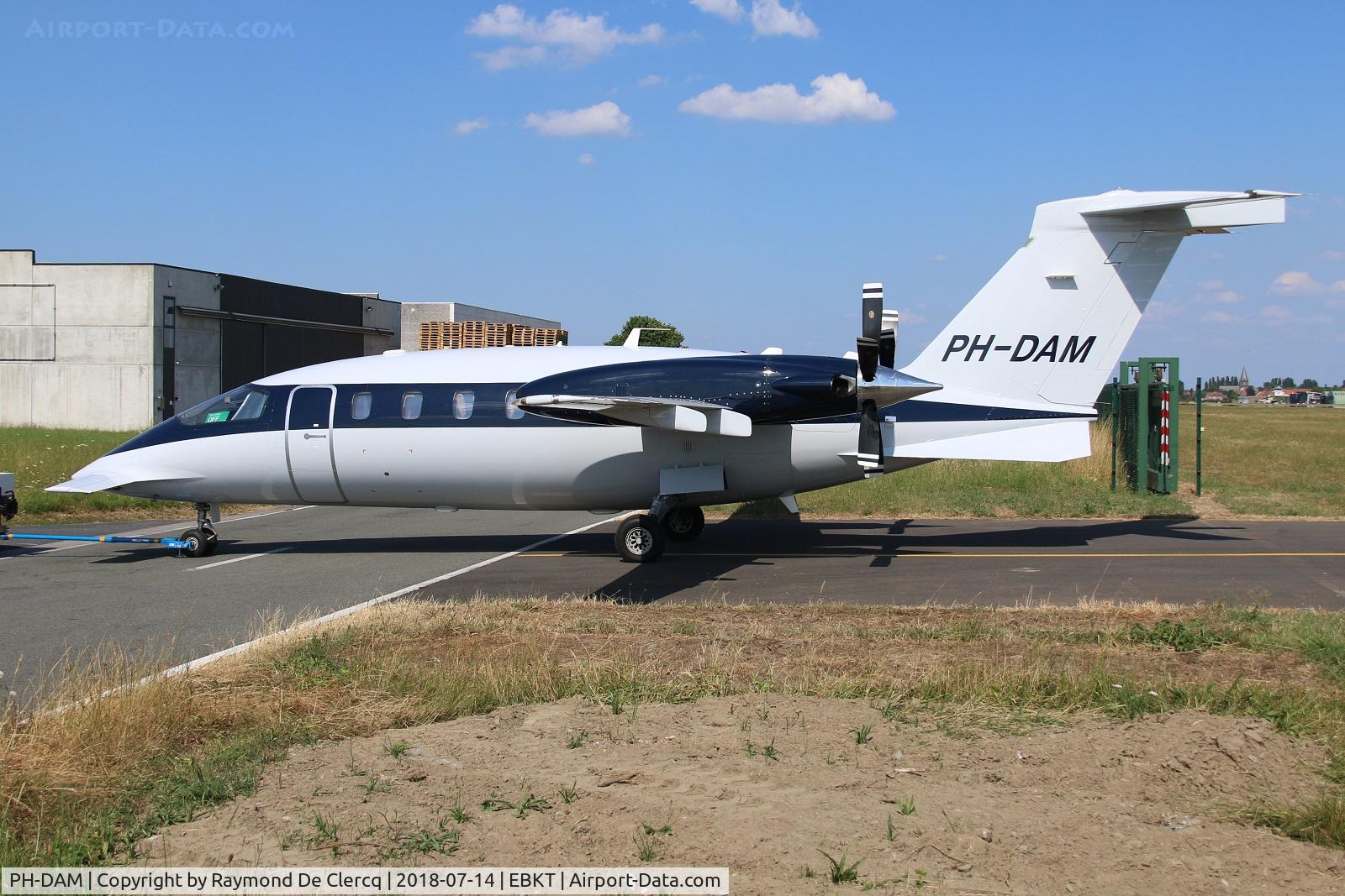 PH-DAM, 2014 Piaggio P-180 Avanti II C/N 1234, At home base Wevelgem.