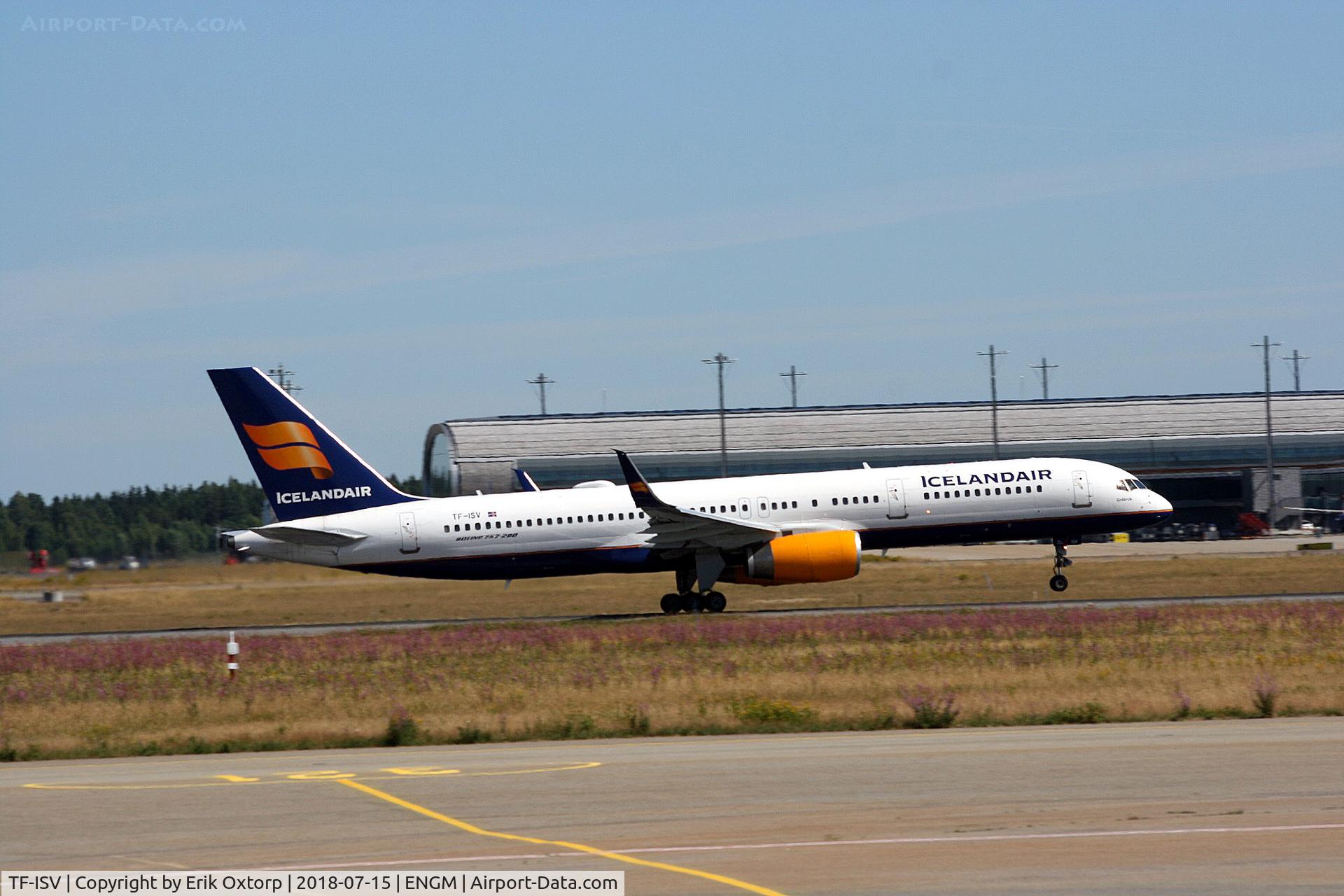 TF-ISV, 1999 Boeing 757-256 C/N 26247, TF-ISV in OSL