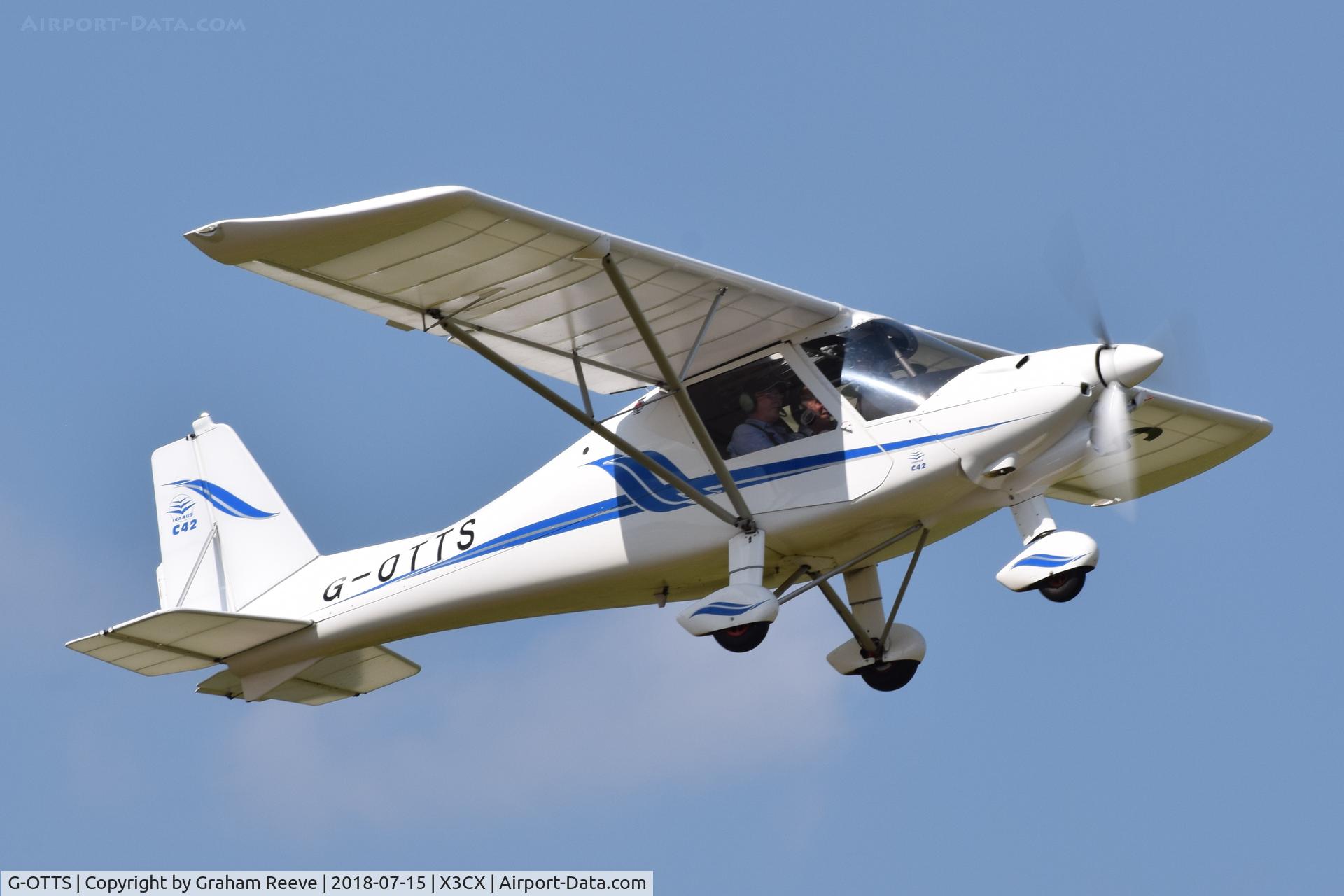 G-OTTS, 2014 Comco Ikarus C42 FB100 Bravo C/N 1407-7346, Departing from Northrepps.