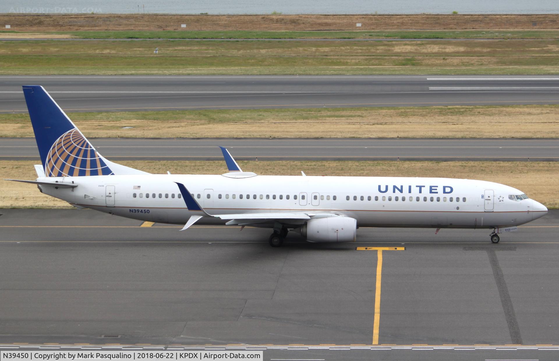 N39450, 2012 Boeing 737-924/ER C/N 40004, Boeing 737-900ER
