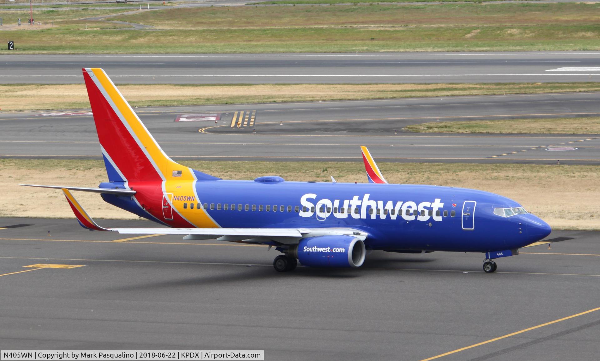 N405WN, 2001 Boeing 737-7H4 C/N 27893, Boeing 737-700