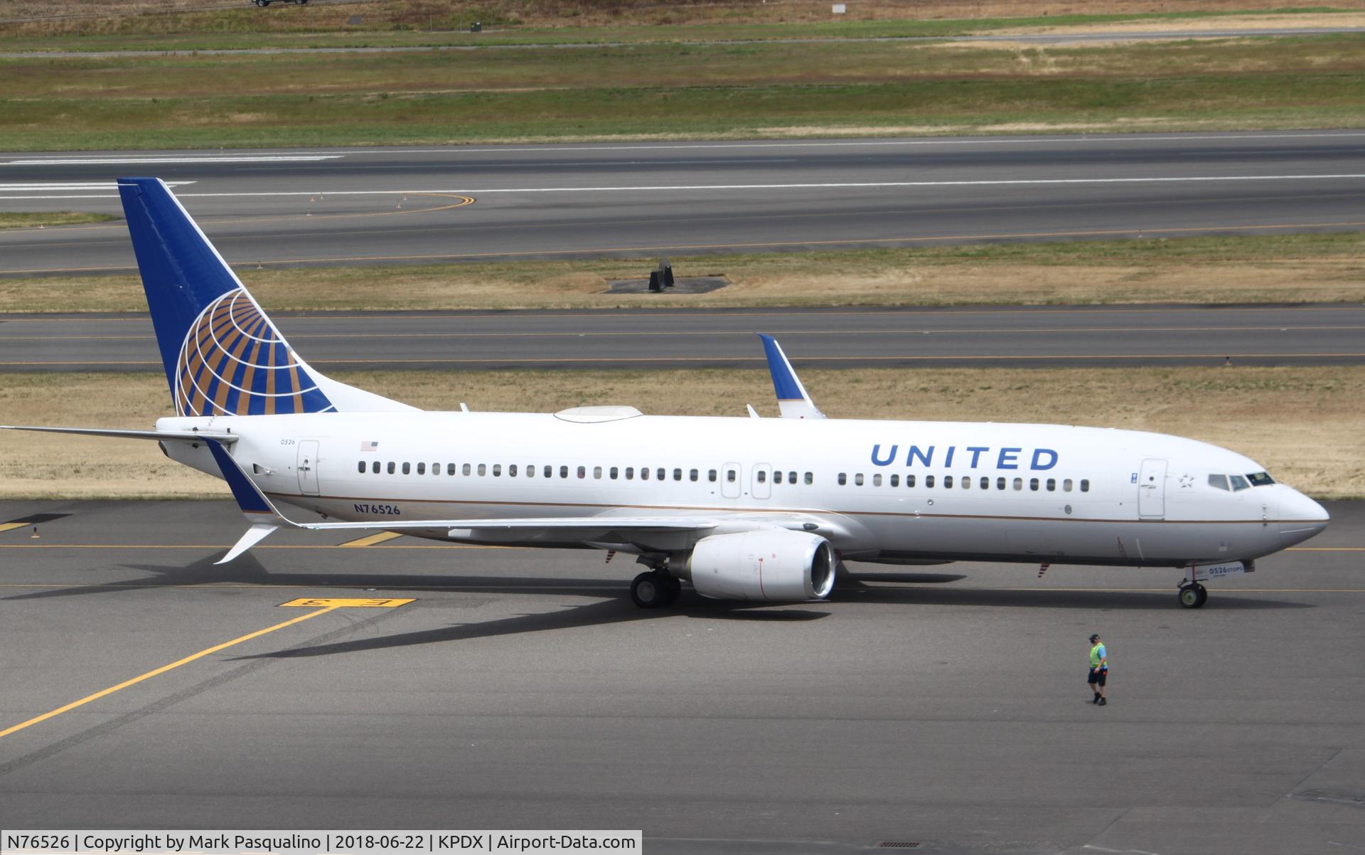 N76526, 2010 Boeing 737-824 C/N 38700, Boeing 737-800