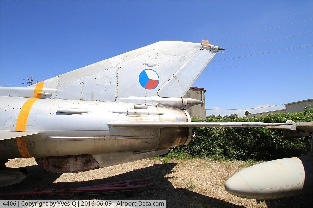 4406, 1966 Mikoyan-Gurevich MiG-21PFM C/N 94A4406, Mikoyan-Gurevich MiG-21PFM, Les Amis de la 5ème Escadre Museum, Orange