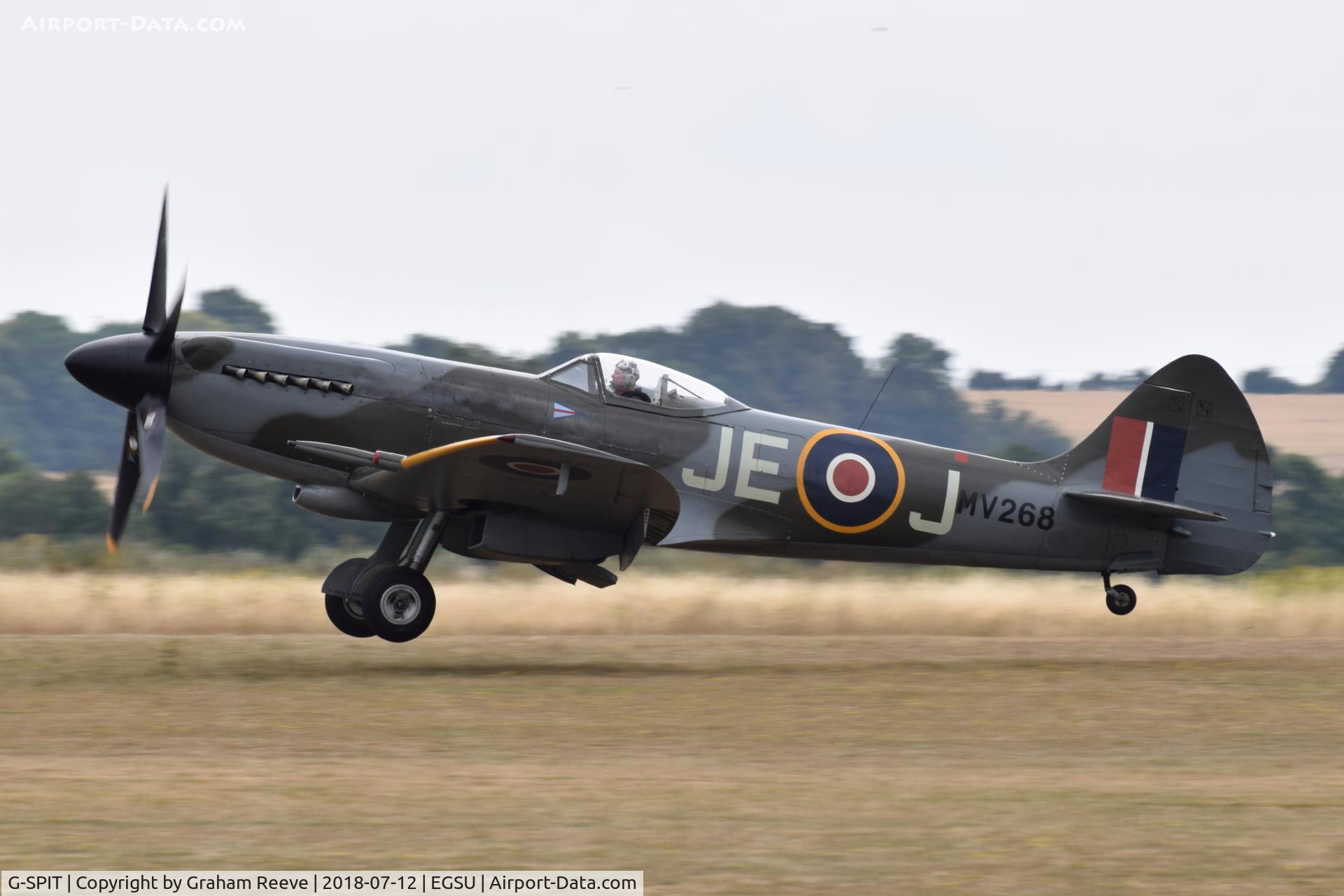 G-SPIT, 1944 Supermarine 379 Spitfire FR.XIV C/N 6S/649205, Landing at Duxford.