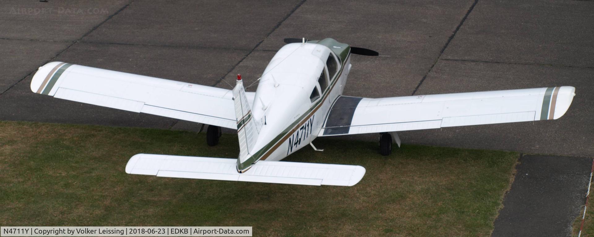 N4711Y, 1973 Piper PA-28R-200 Cherokee Arrow C/N 28R-7335424, parking