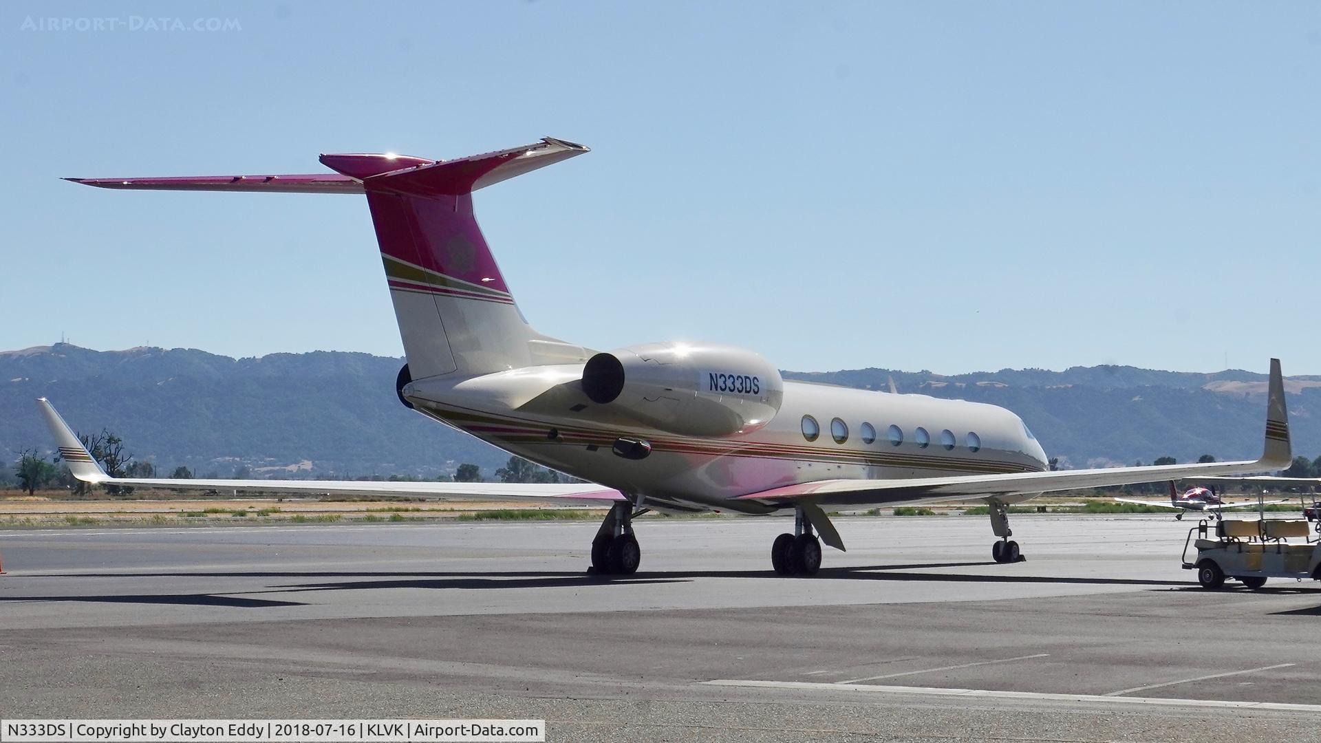 N333DS, 2010 Gulfstream Aerospace GV-SP (G550) C/N 5292, Livermore Airport California 2018.