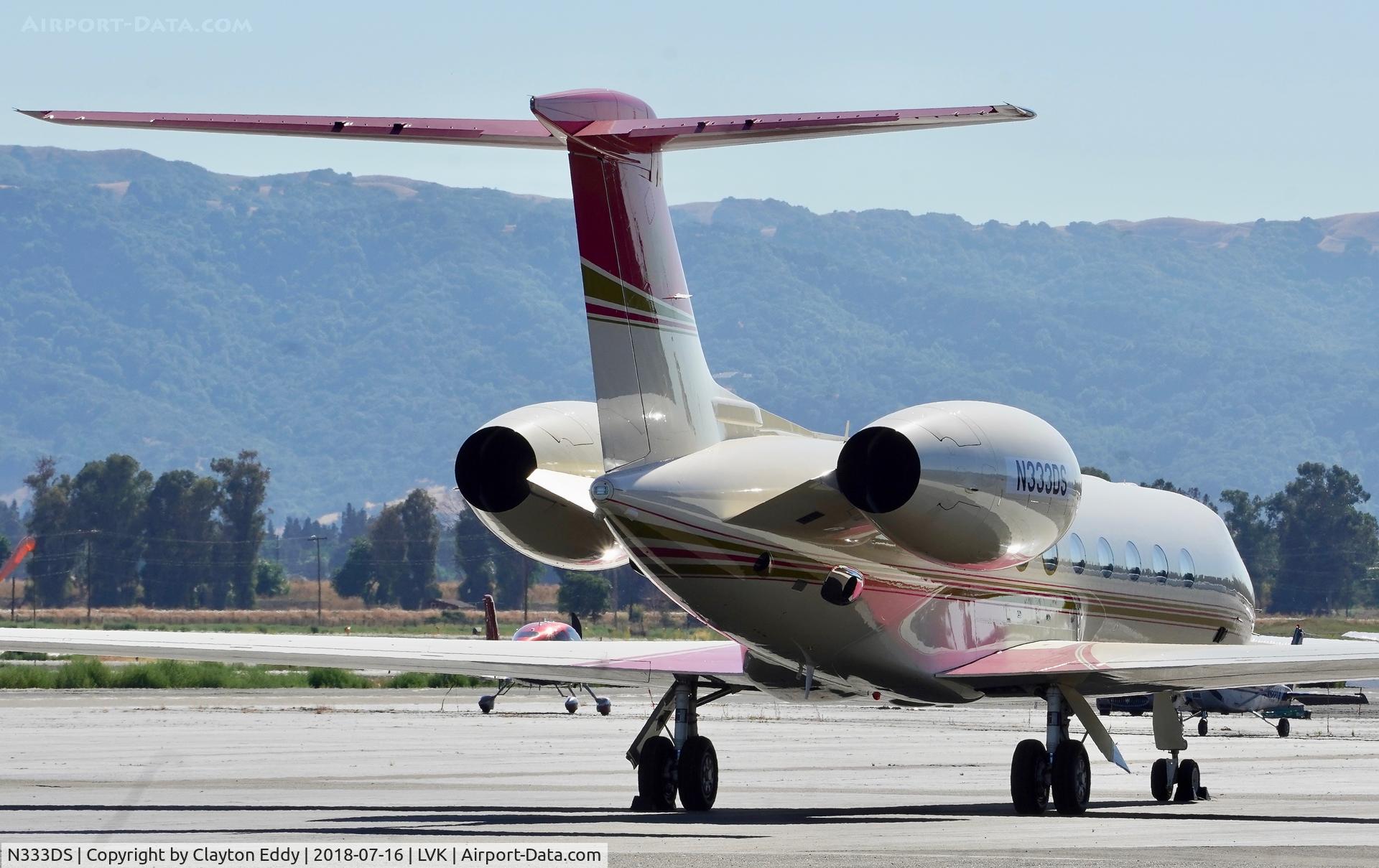 N333DS, 2010 Gulfstream Aerospace GV-SP (G550) C/N 5292, Livermore Airport California 2018.
