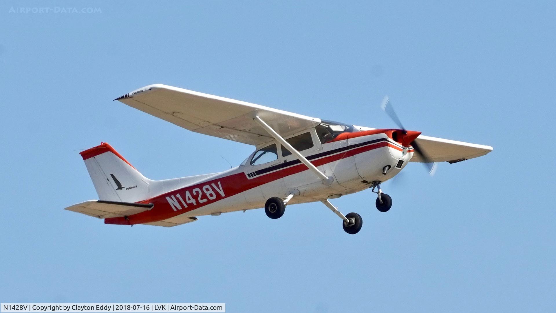 N1428V, 1975 Cessna 172M C/N 17264687, LVK 2018.
